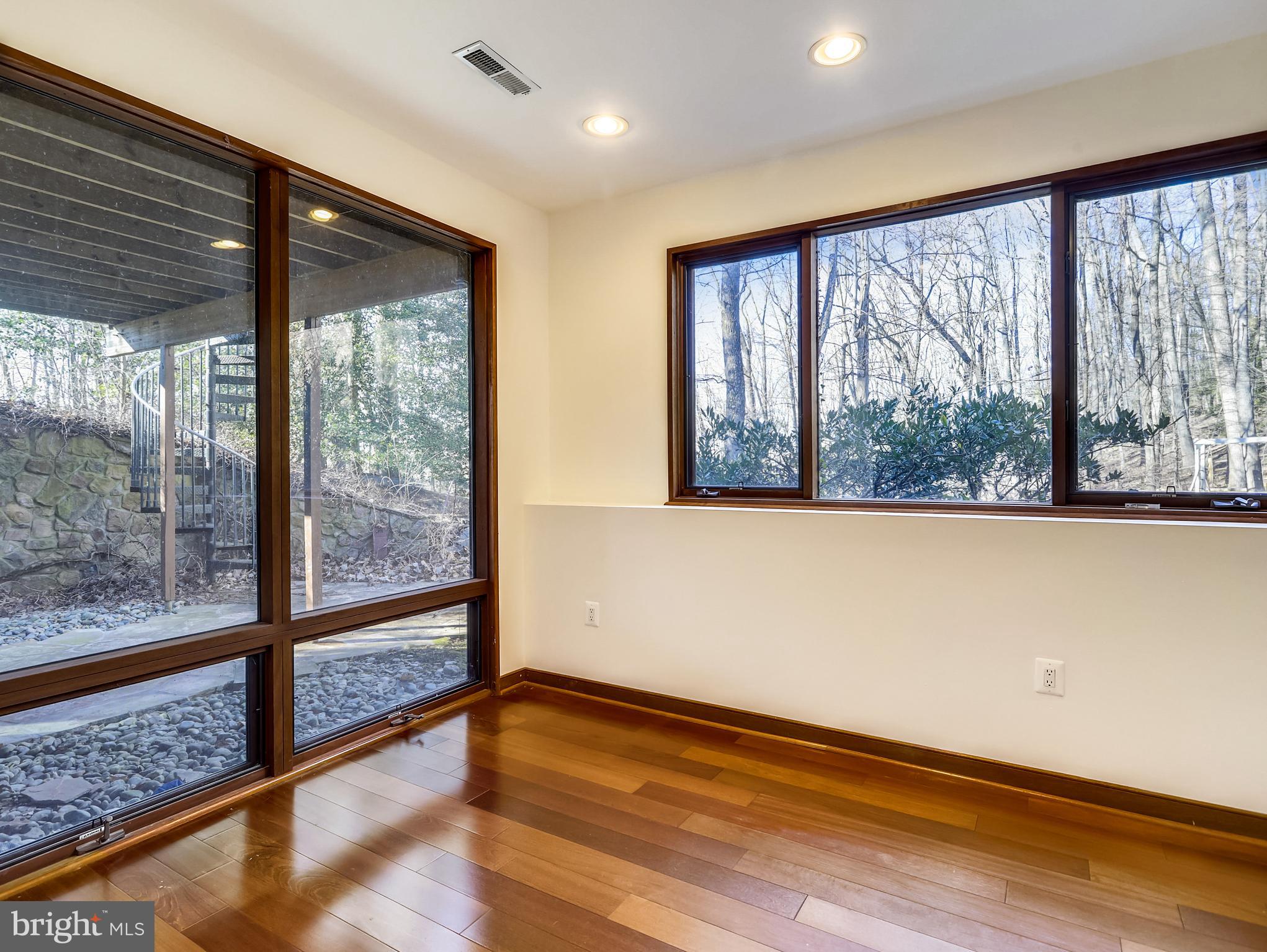 BELVOIR FARMS - Residential