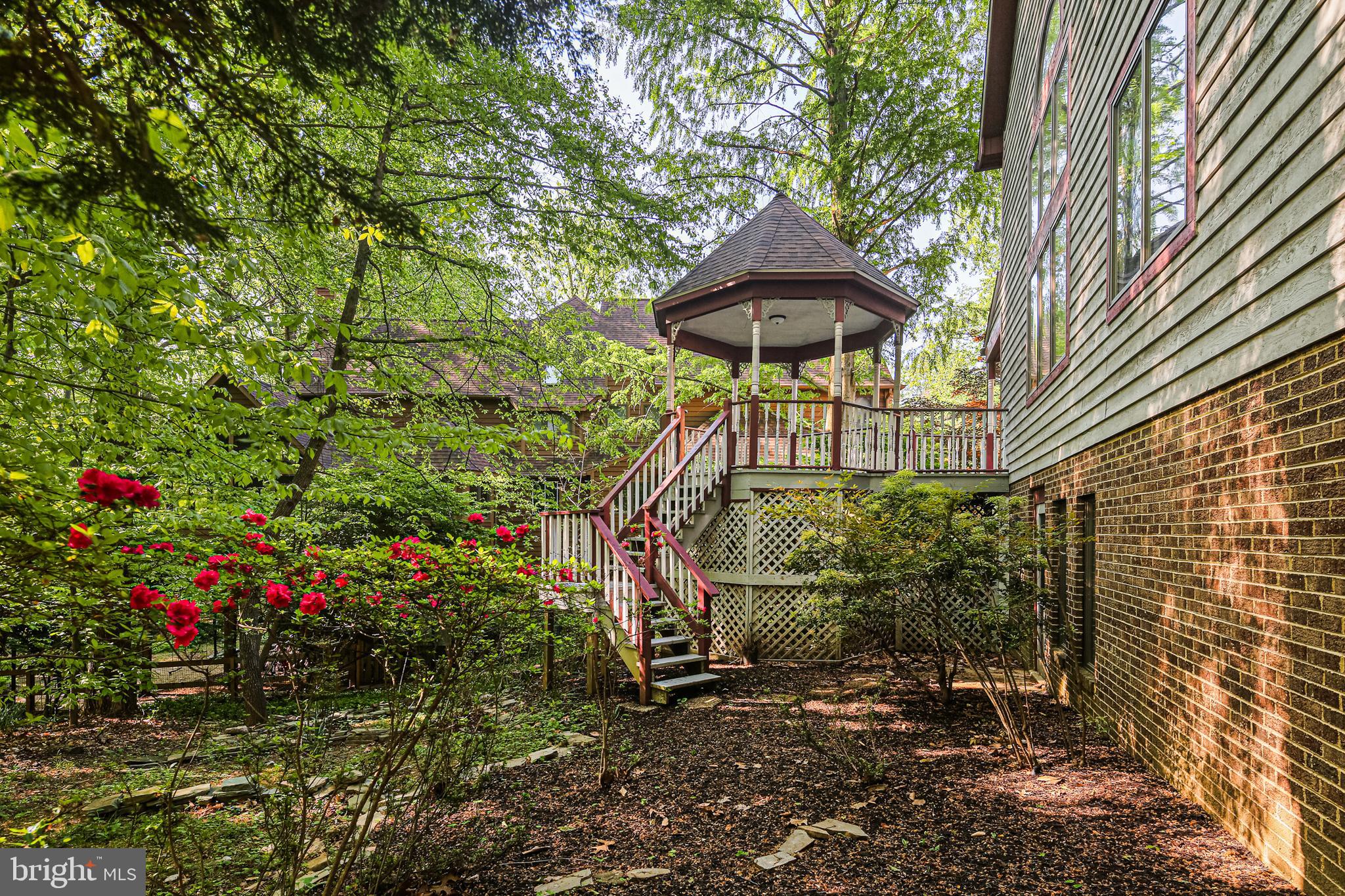 OWEN BROWN WOODS - Residential