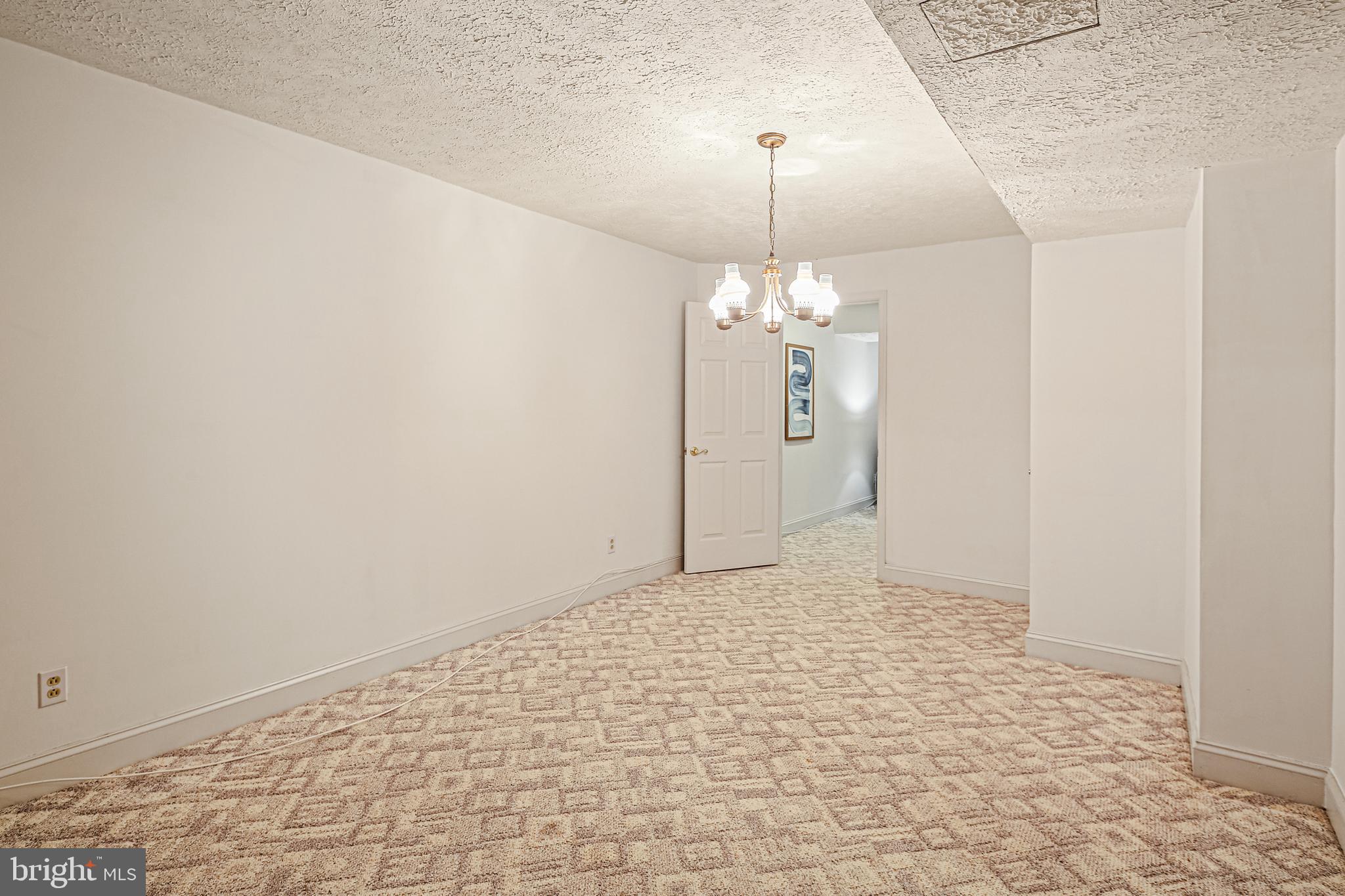 OWEN BROWN WOODS - Residential