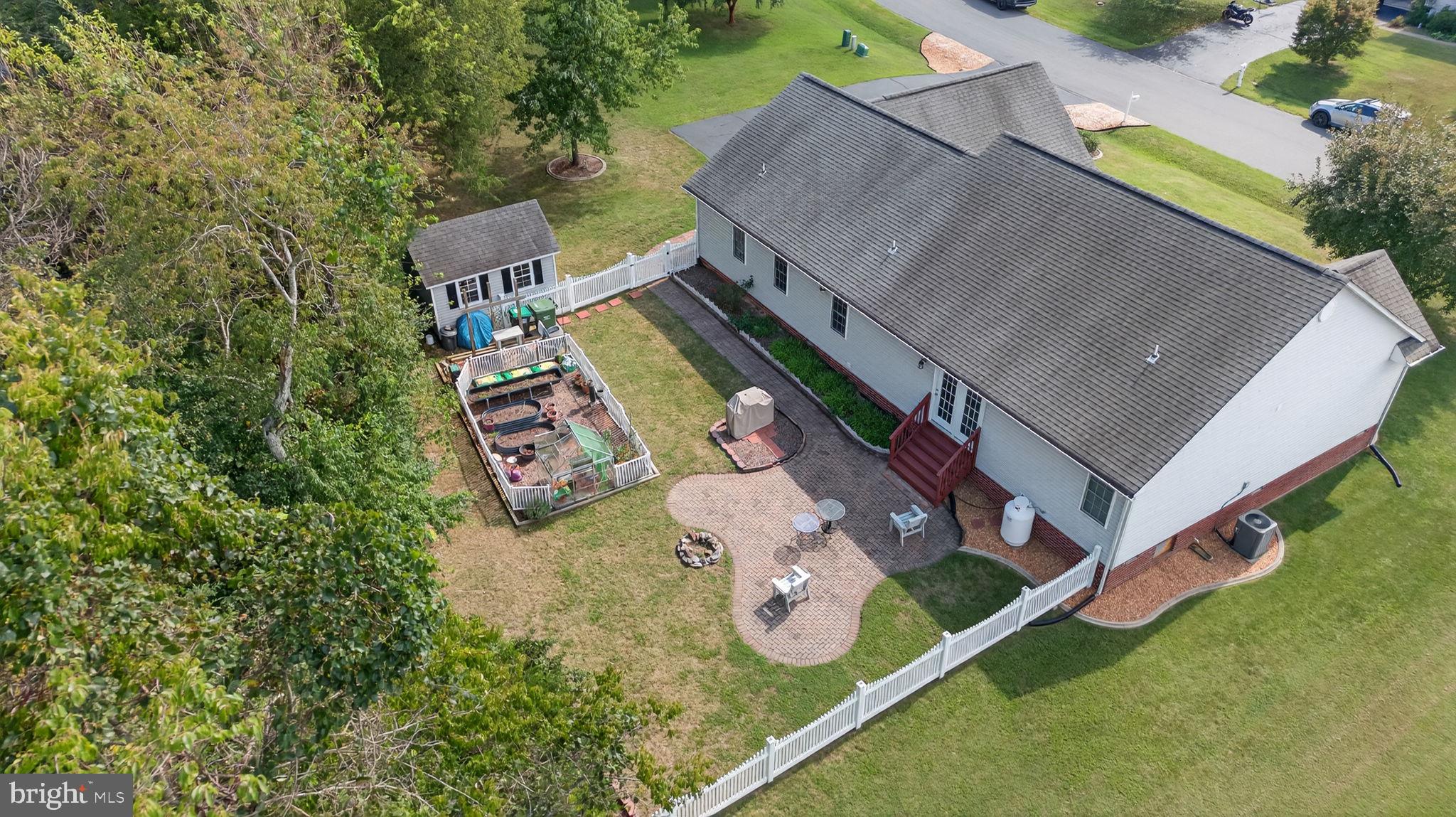 BOWLING GREEN MEADOWS - Residential