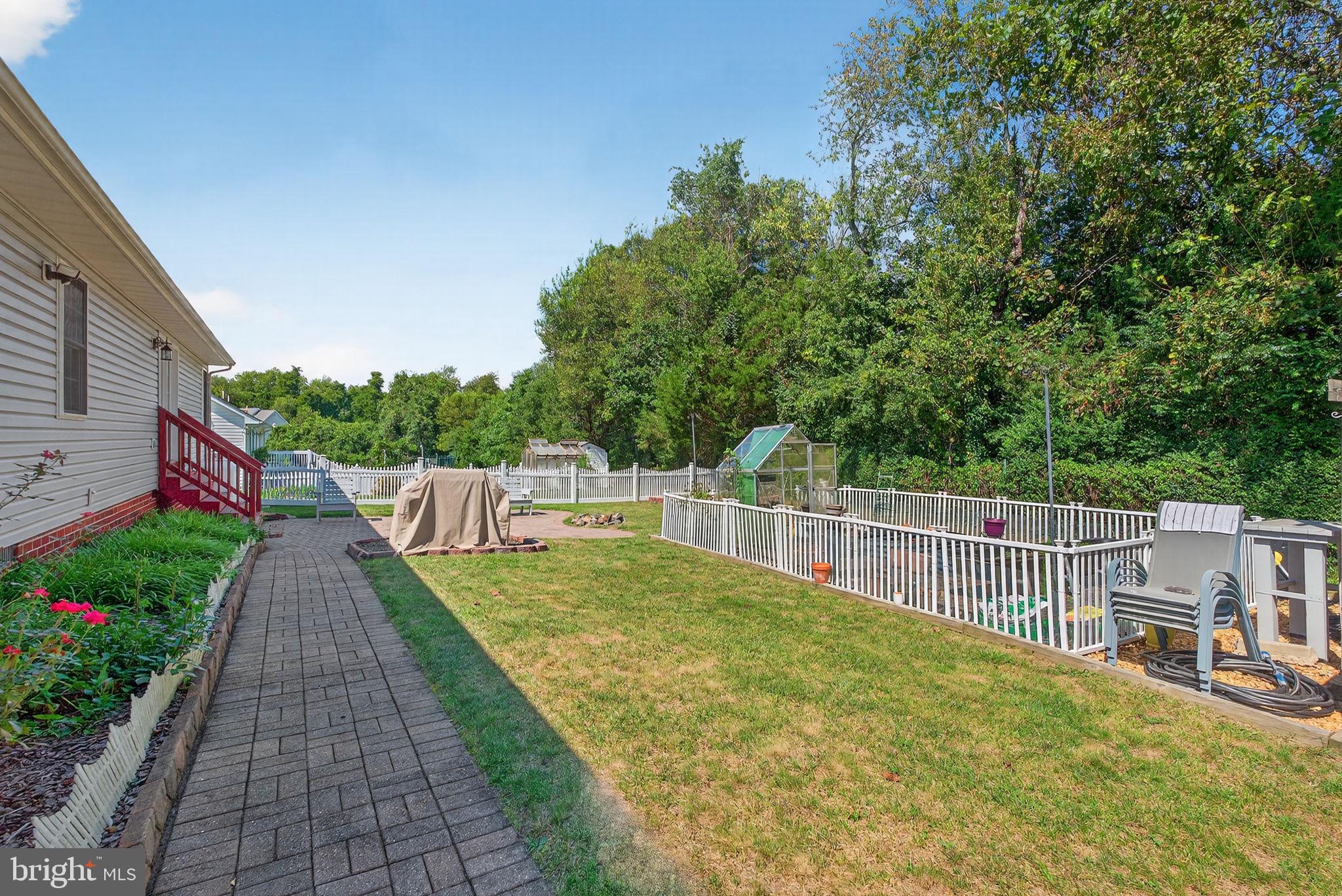 BOWLING GREEN MEADOWS - Residential