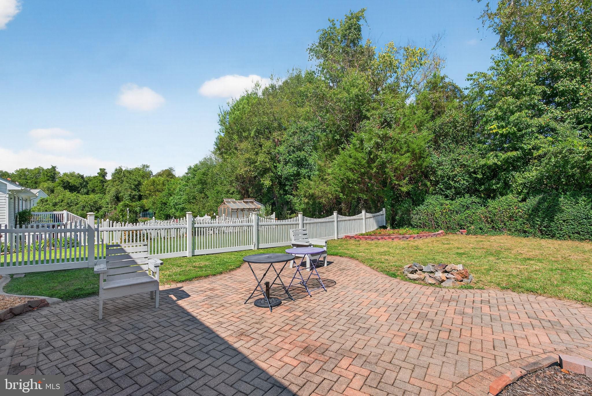 BOWLING GREEN MEADOWS - Residential