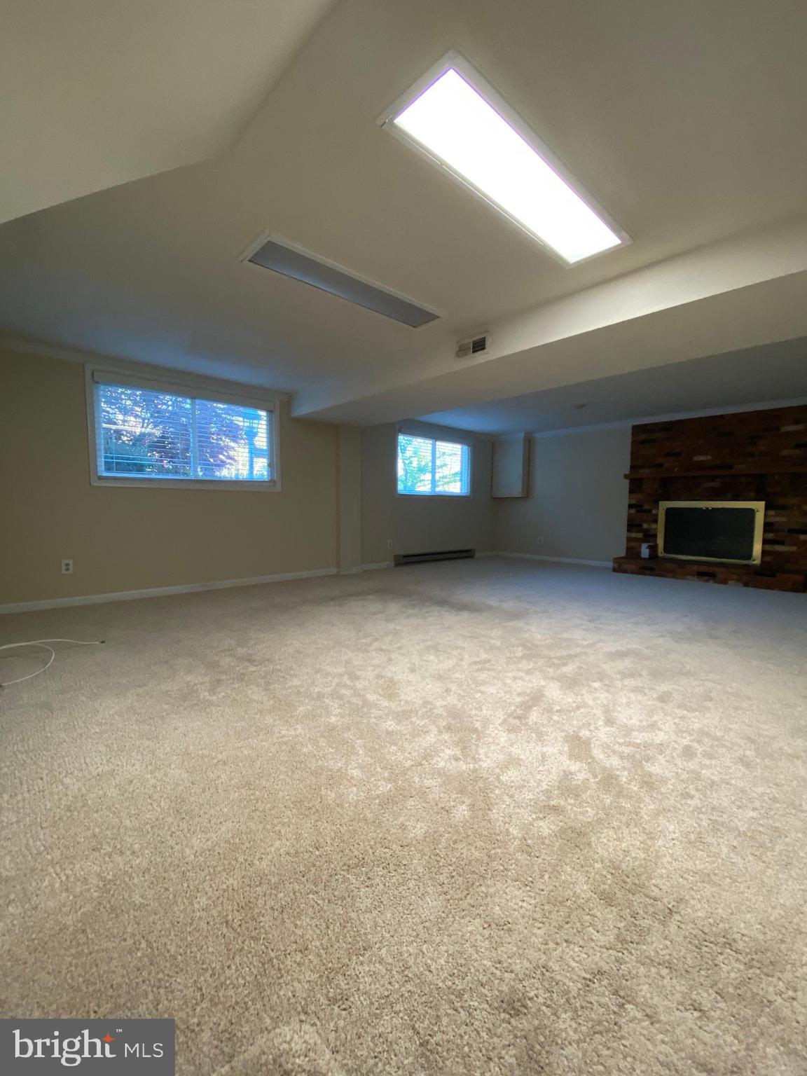 EDSALL PARK - Residential Lease