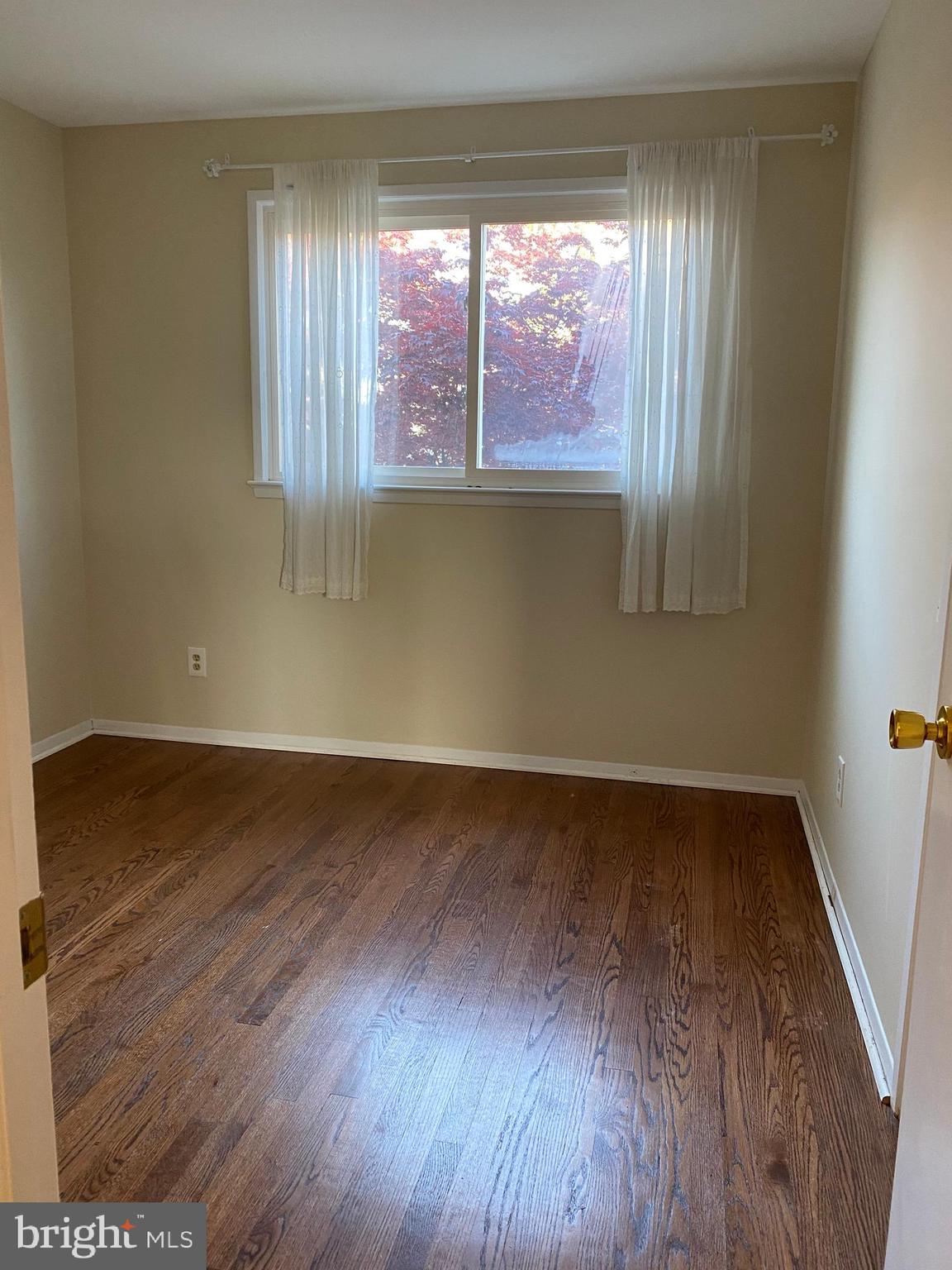 EDSALL PARK - Residential Lease