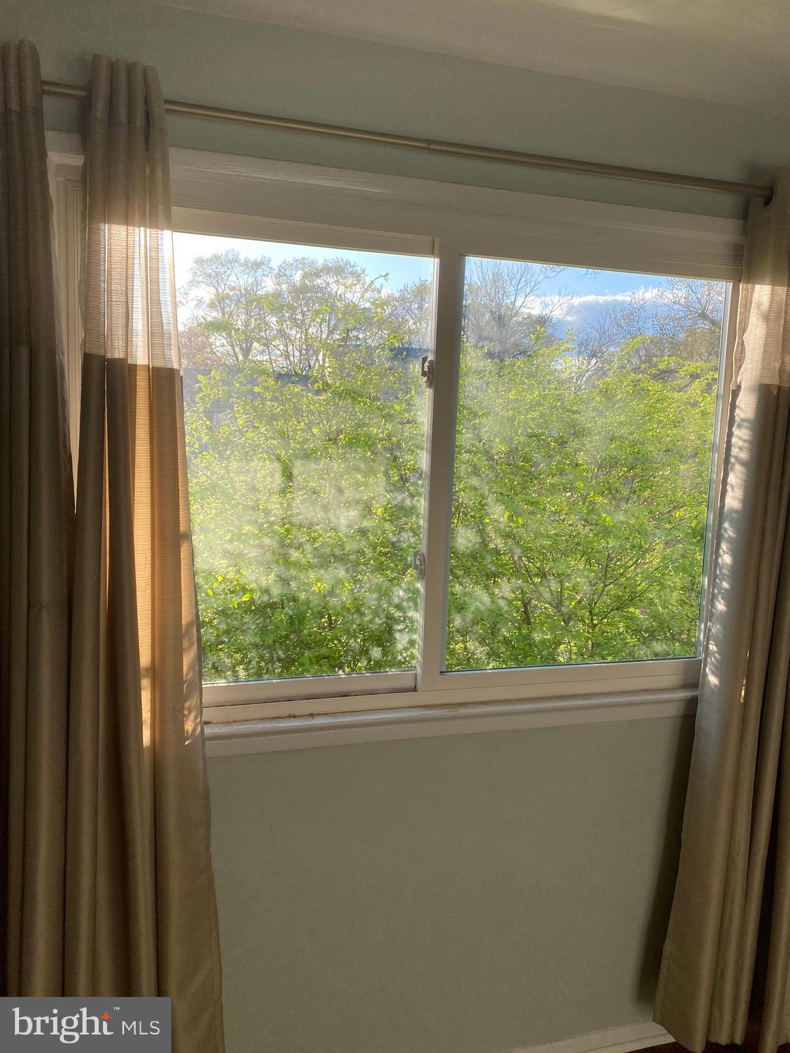 EDSALL PARK - Residential Lease