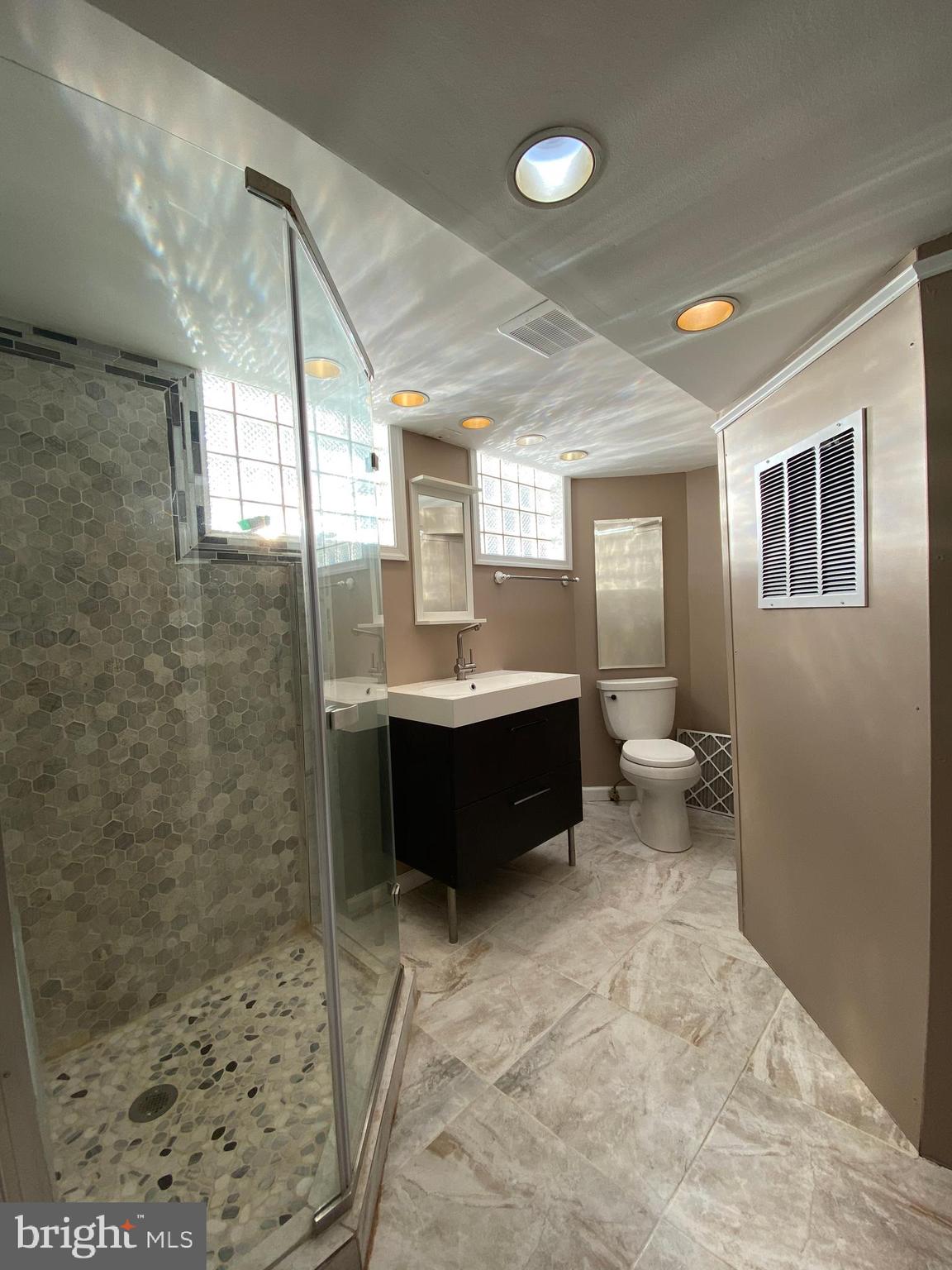 EDSALL PARK - Residential Lease