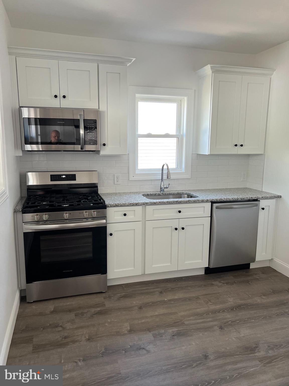 327 WHITTAKER STREET