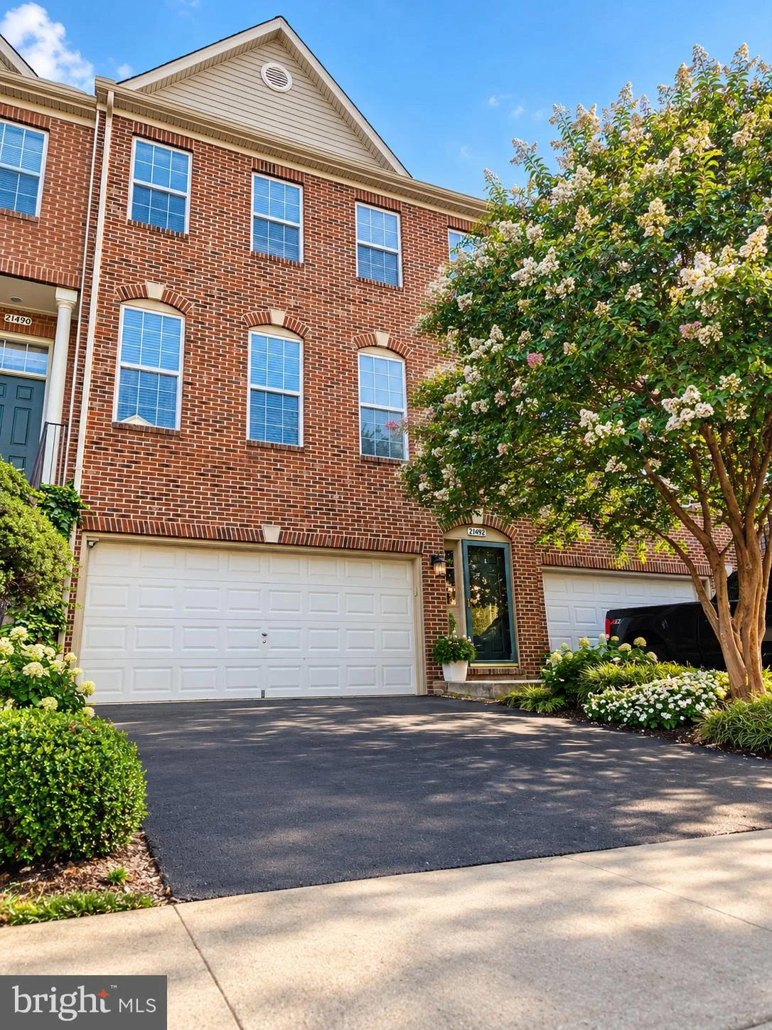 21492 Tamarack Ridge Square