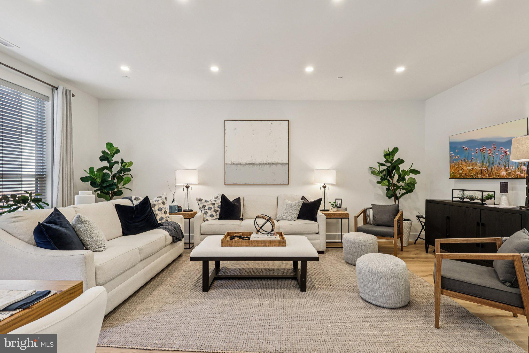 RIVER PLACE - Residential