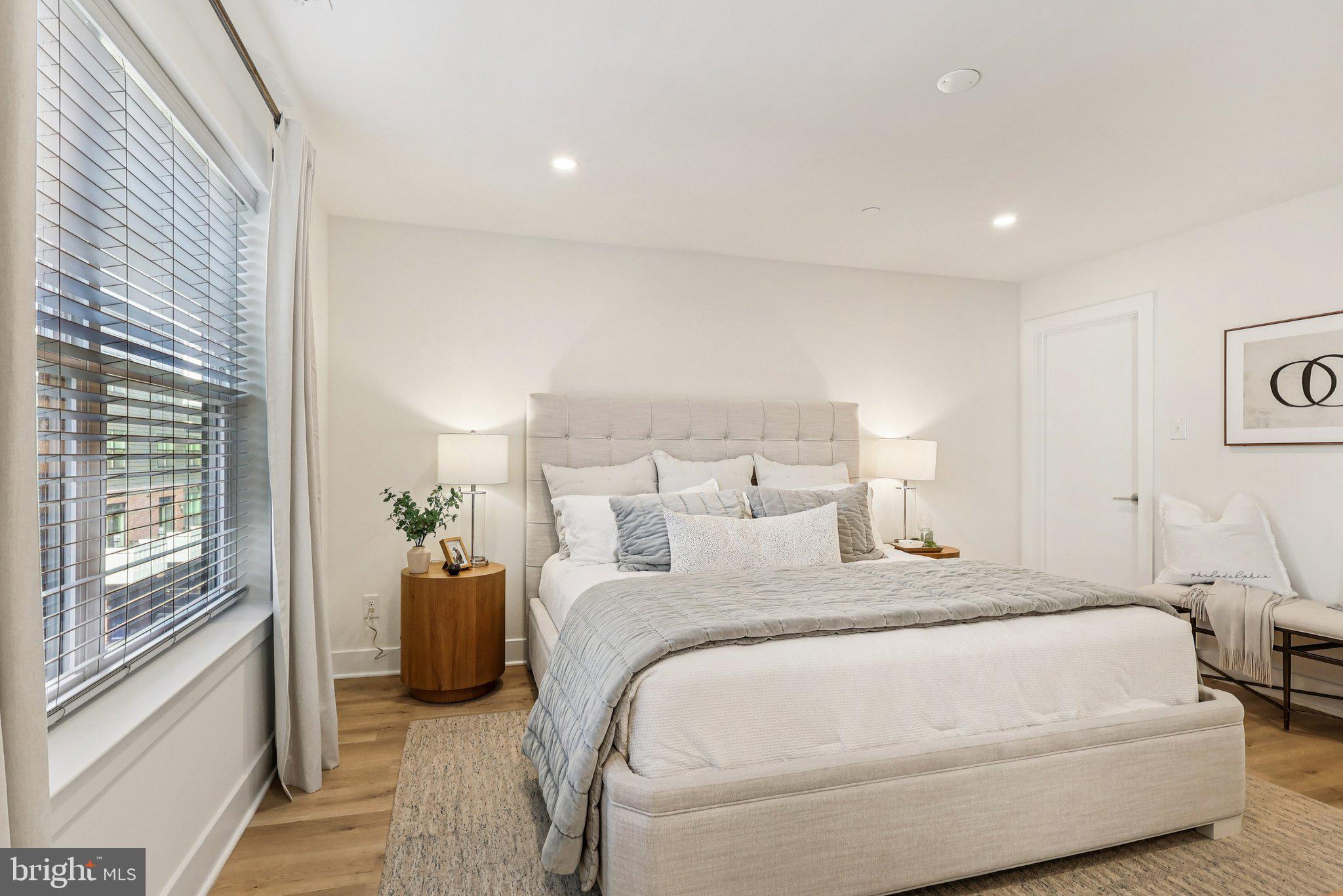 RIVER PLACE - Residential