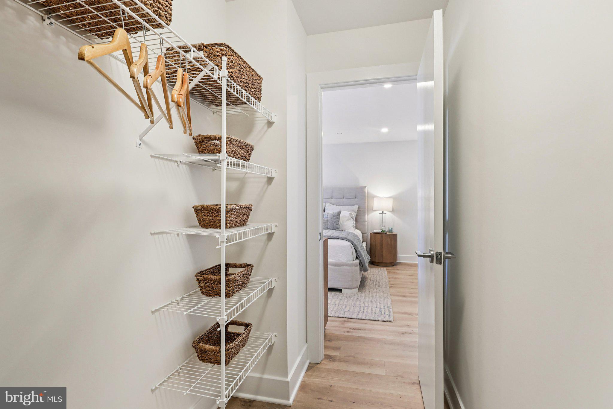 RIVER PLACE - Residential