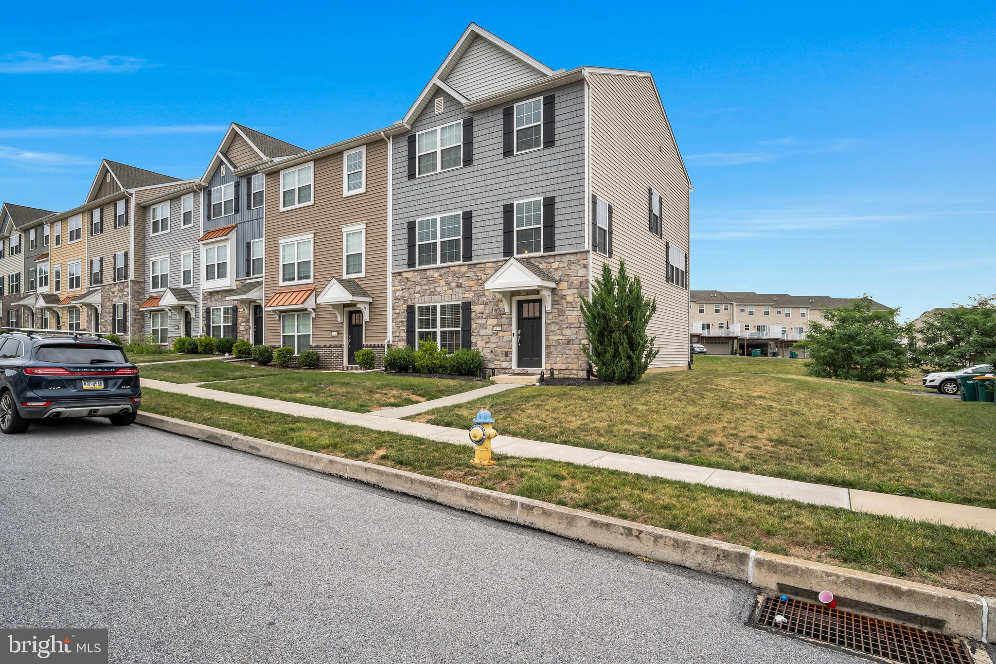5100 LAUREL VALLEY LANE