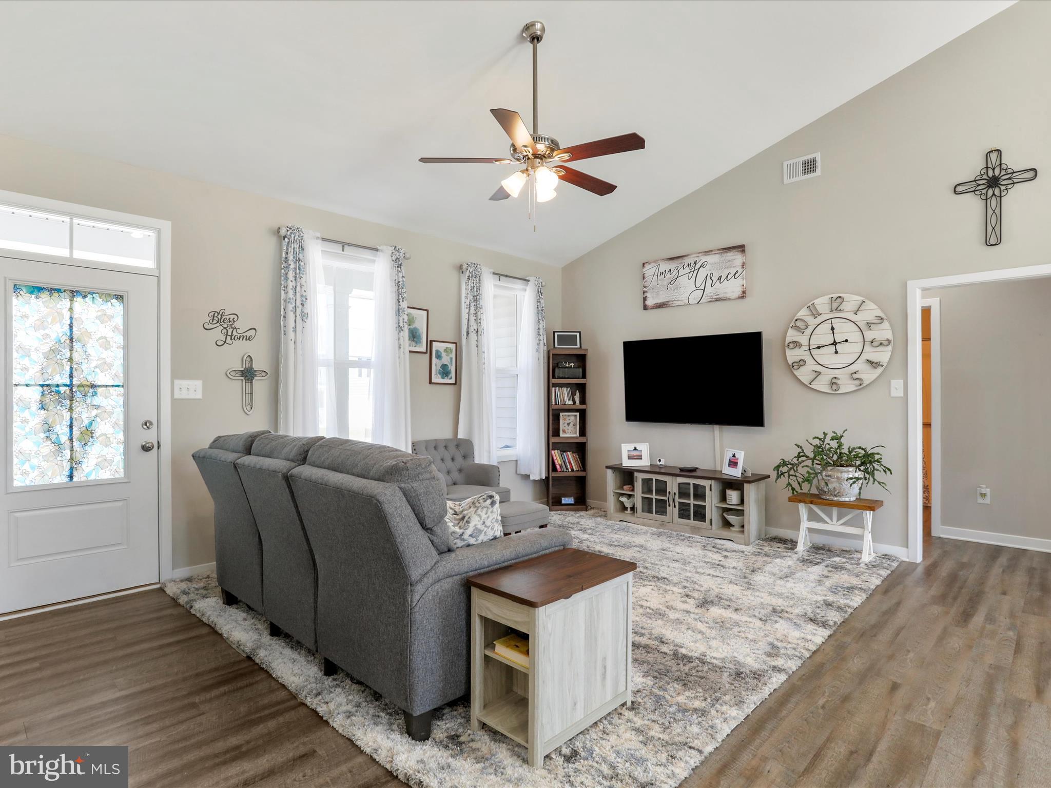 RED HILL - Residential