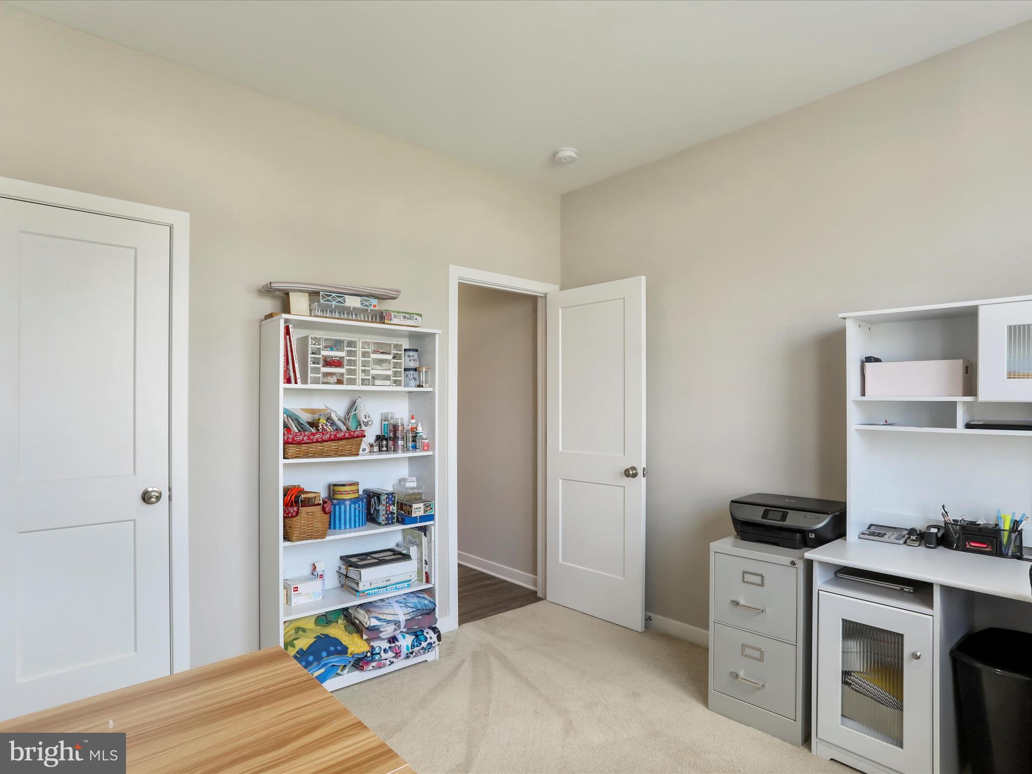 RED HILL - Residential