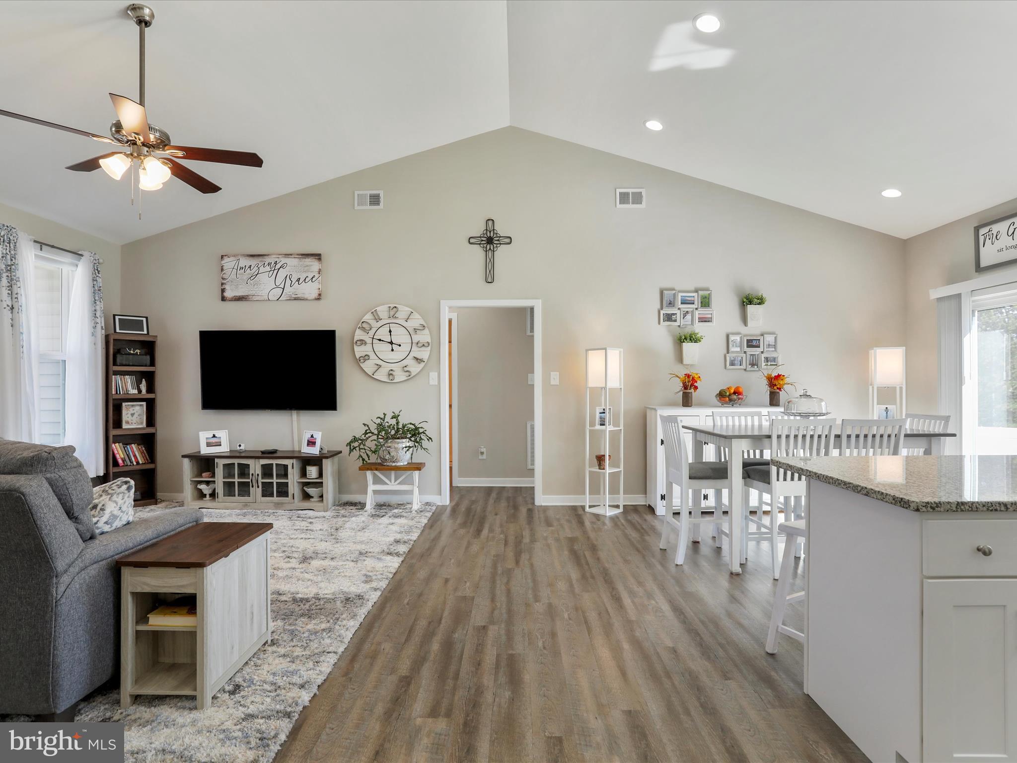 RED HILL - Residential