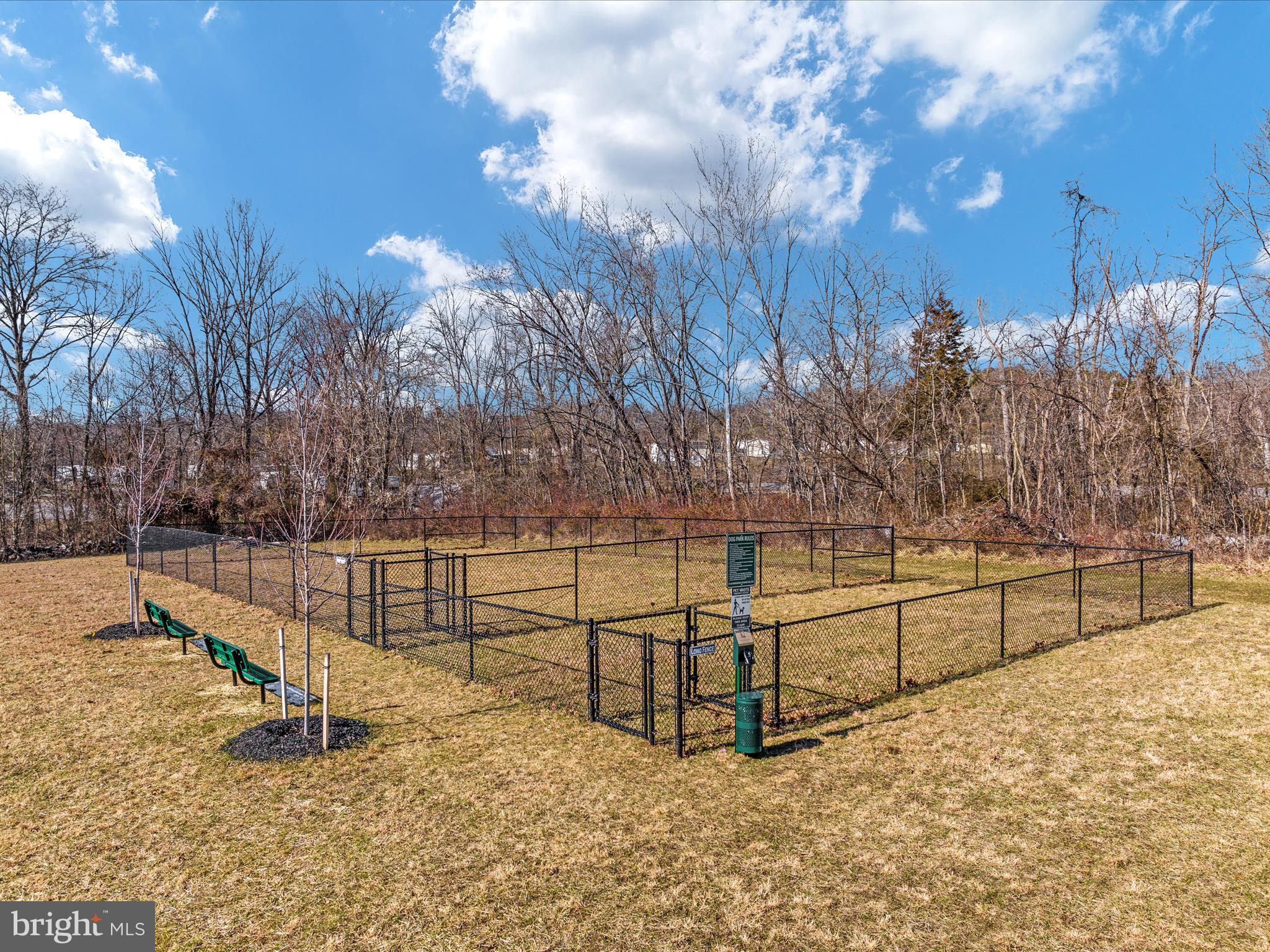 BROOKFIELD - Residential