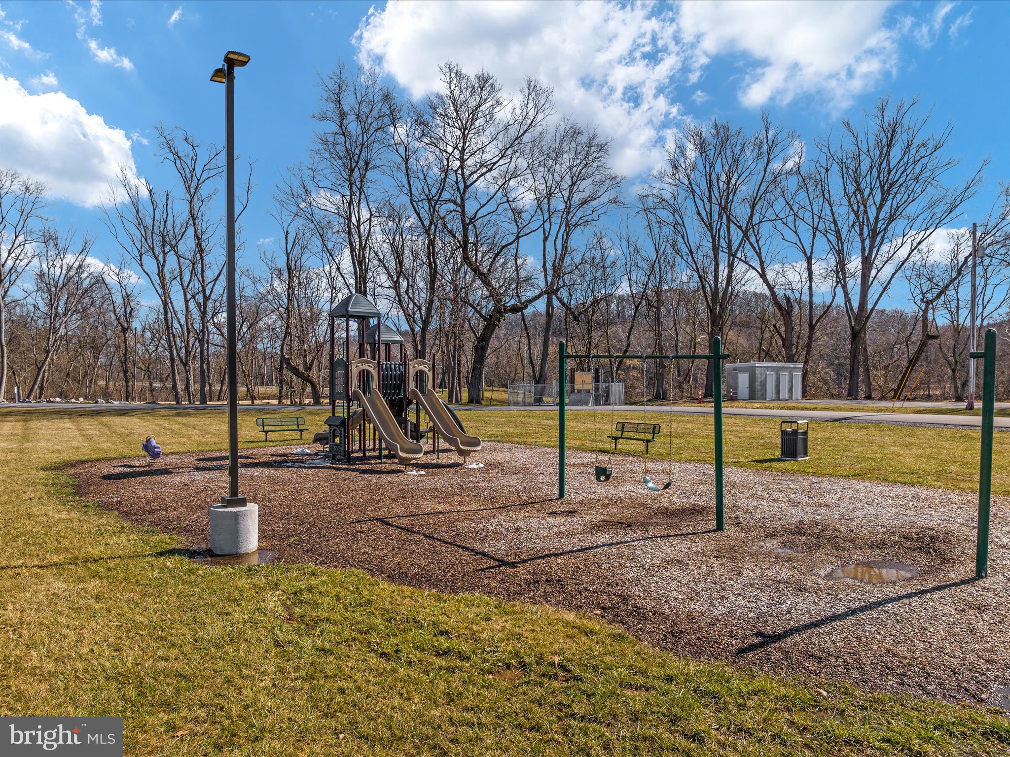 BROOKFIELD - Residential