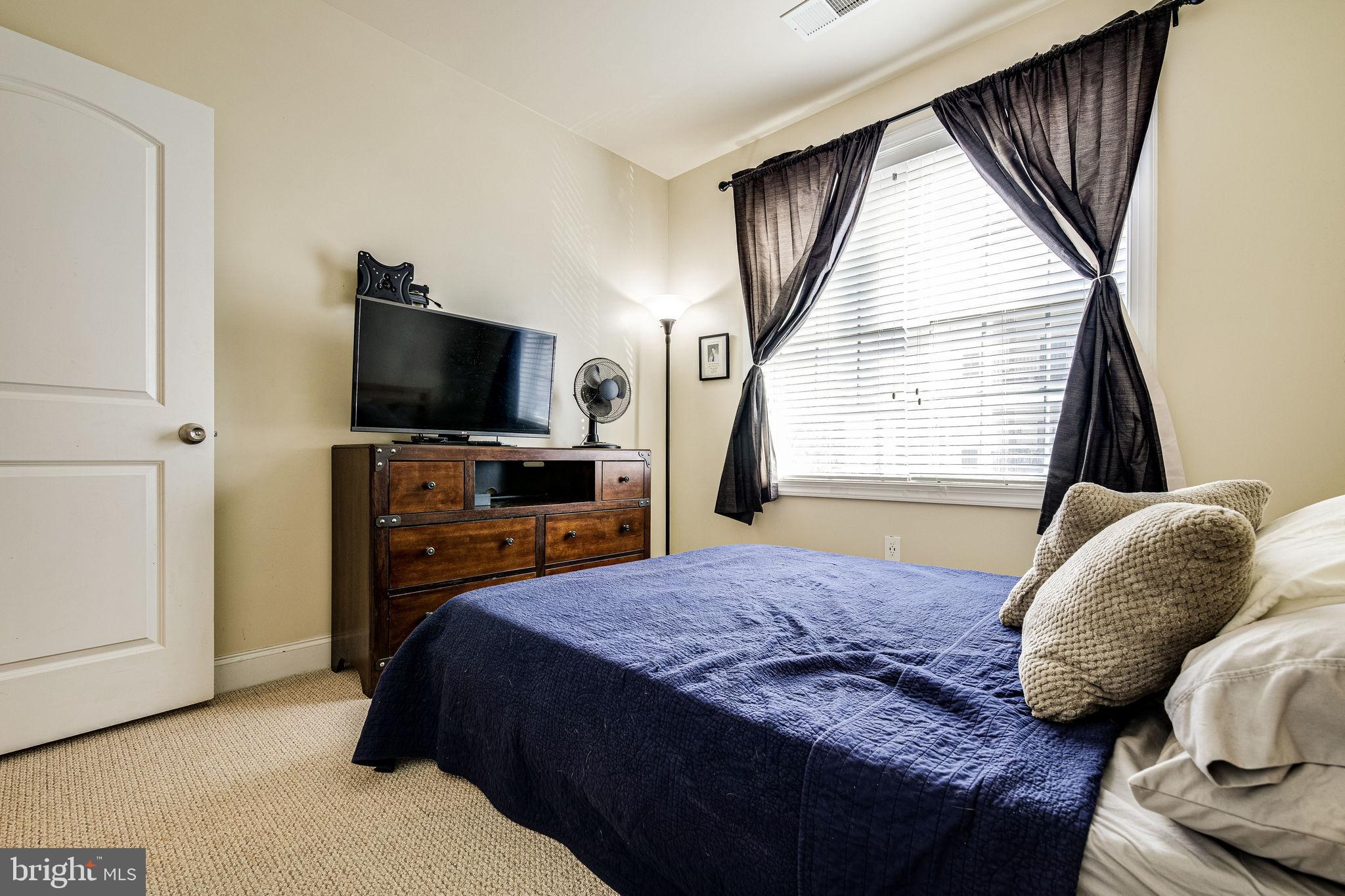 POTOMAC CLUB - Residential