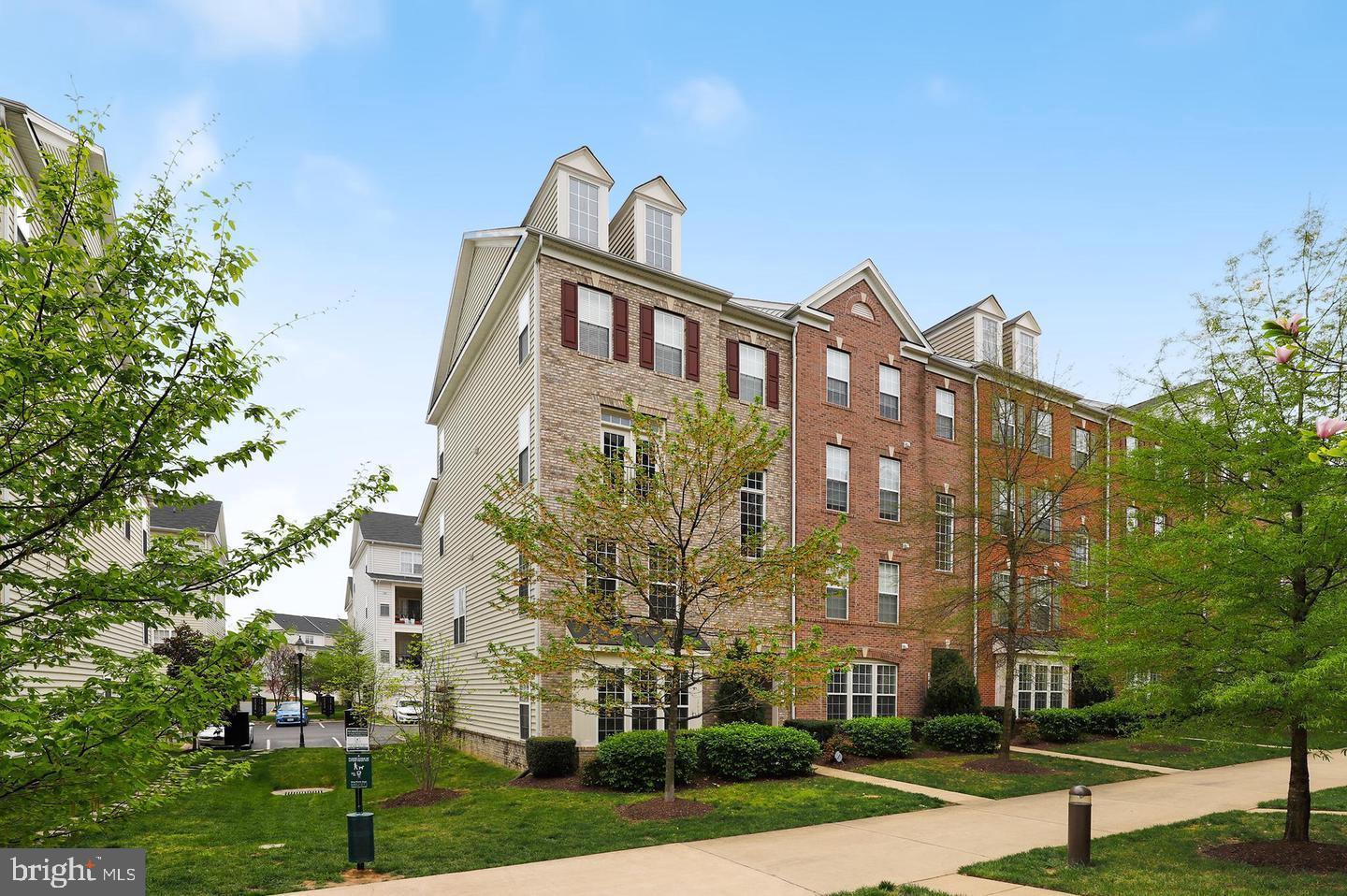 POTOMAC CLUB - Residential