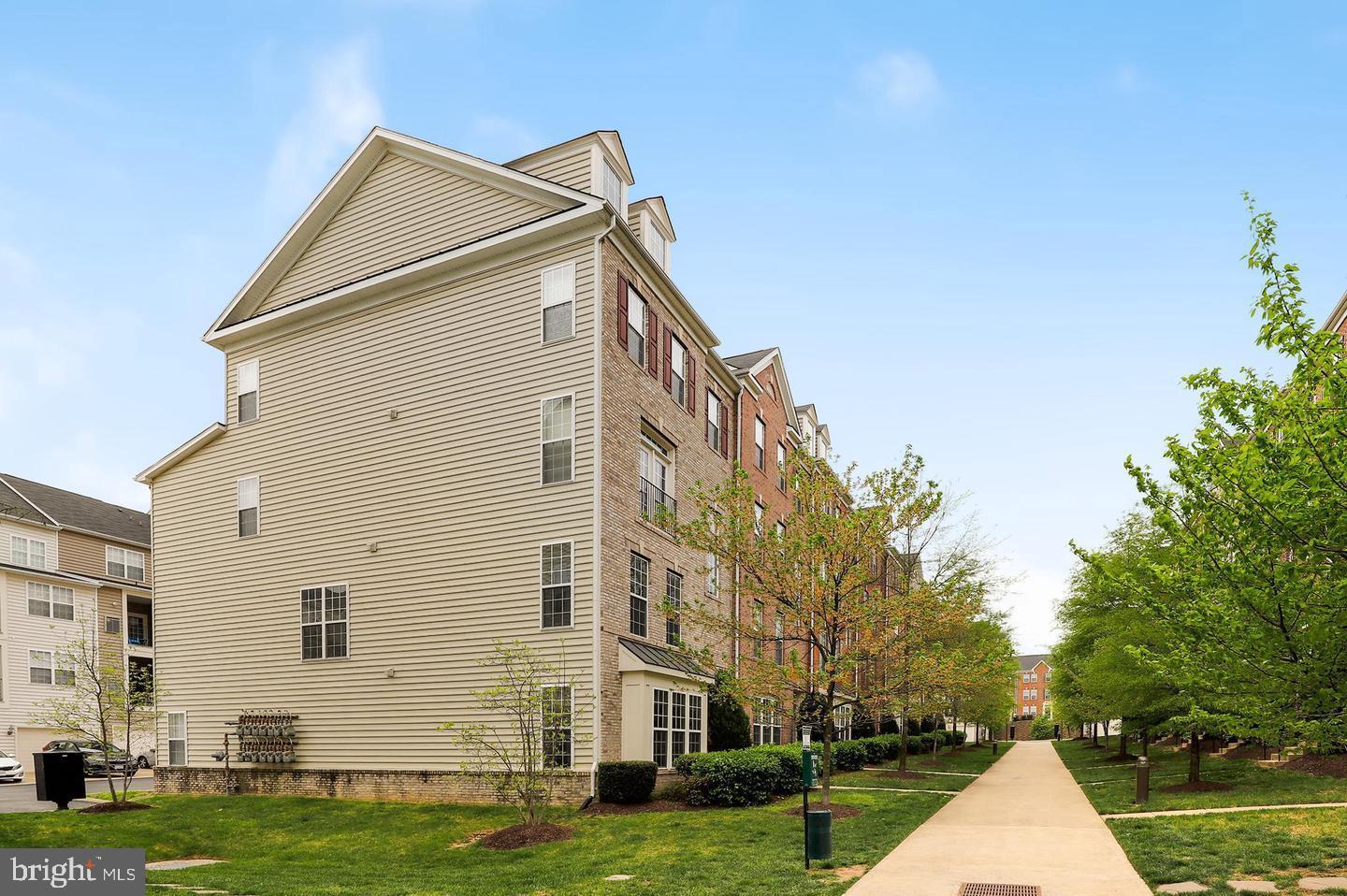 POTOMAC CLUB - Residential