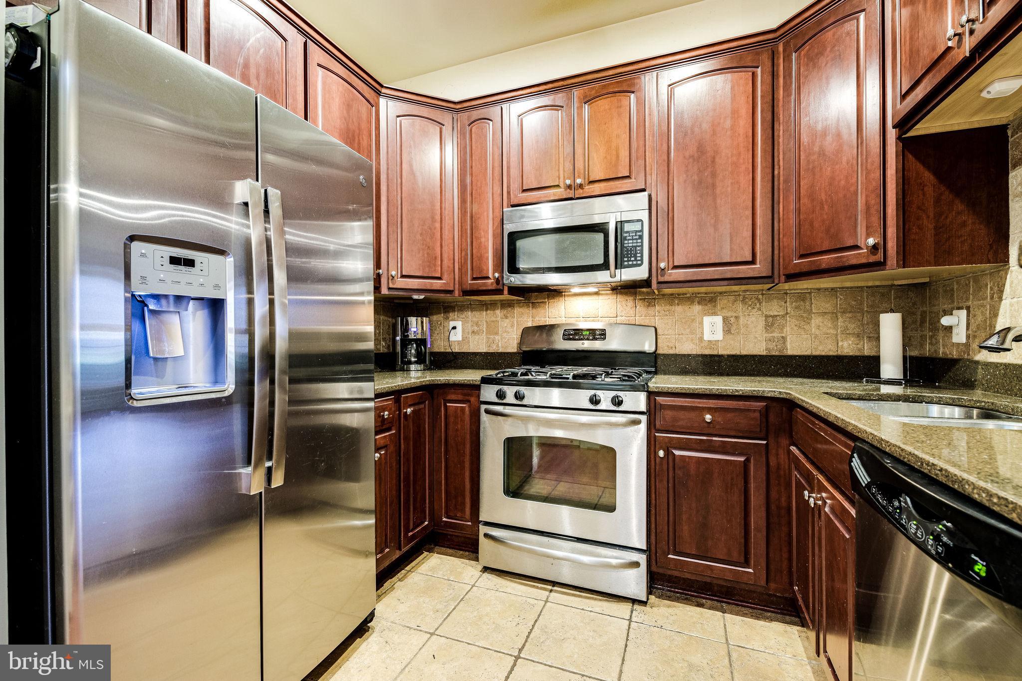 POTOMAC CLUB - Residential