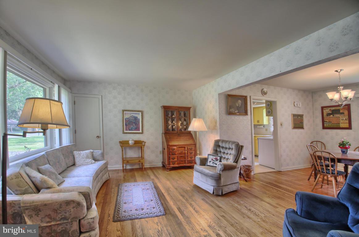 BEVERLY ESTATES - Residential
