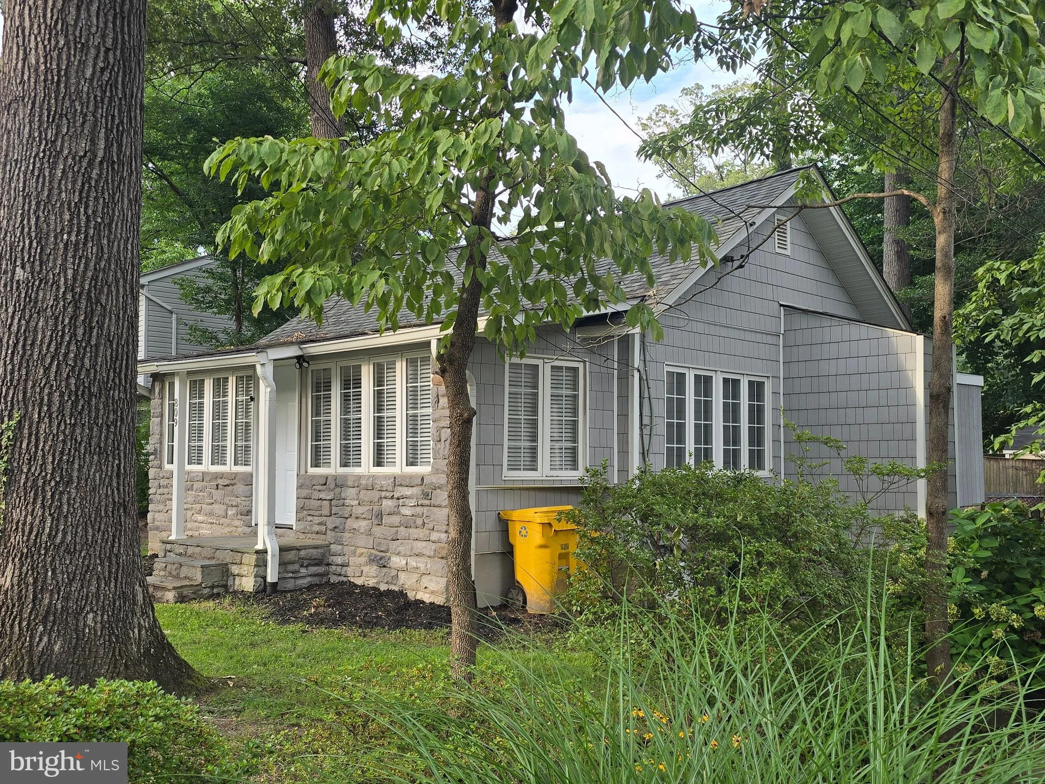 809 Whitewood Trail