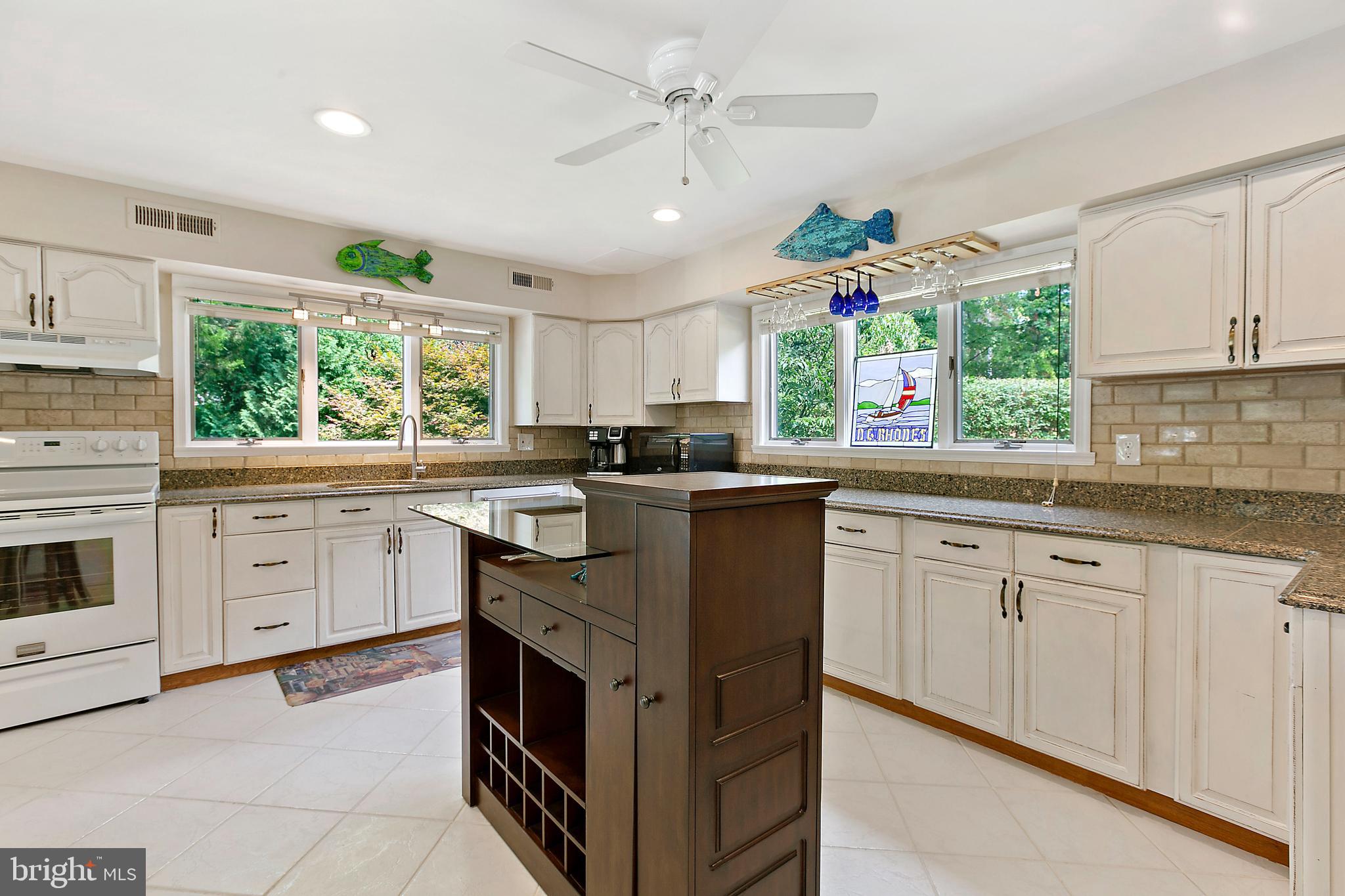 CAPE MAY MANOR - Residential