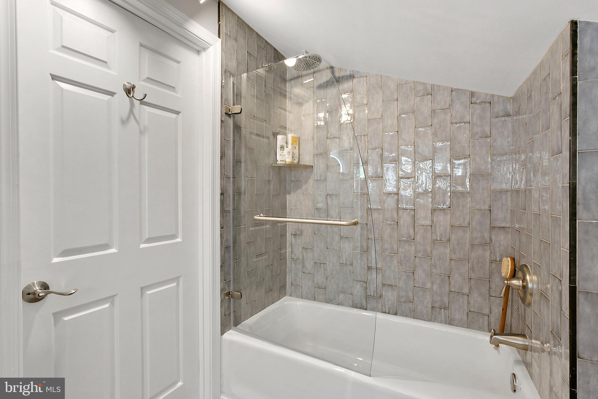 CAPE MAY MANOR - Residential