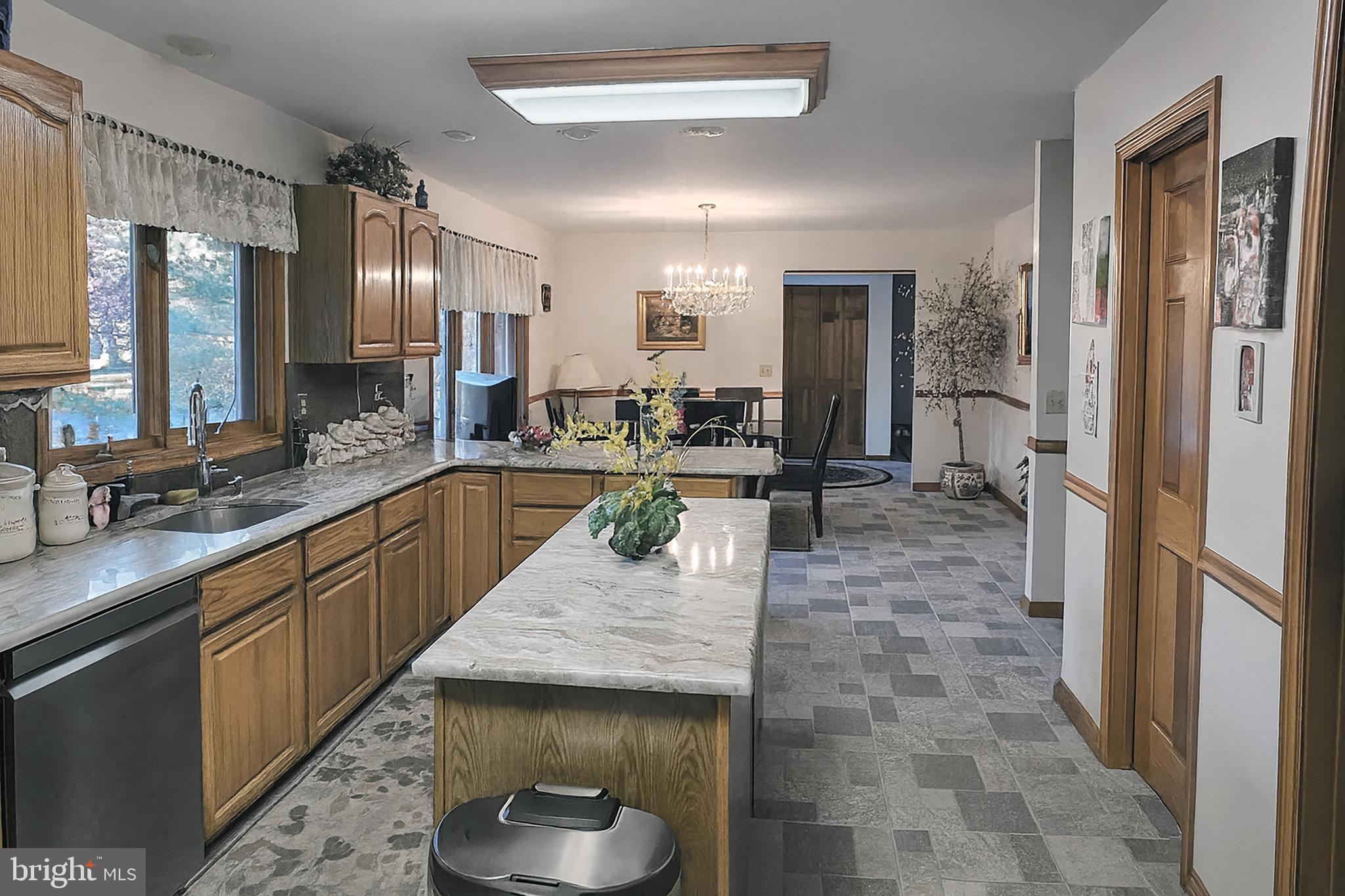 DELLABROOKE FOREST - Residential