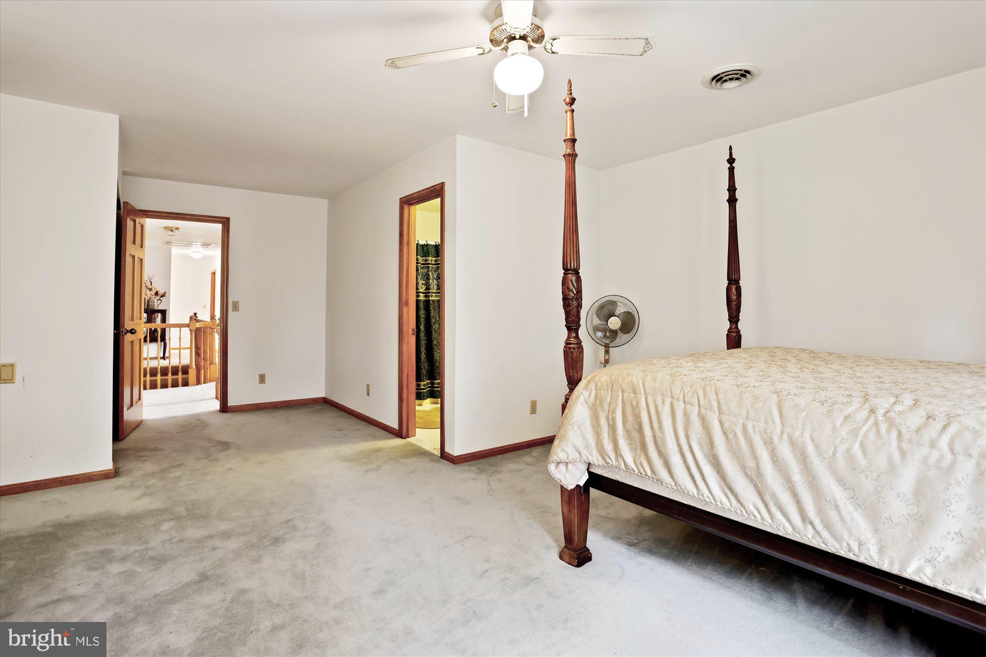 DELLABROOKE FOREST - Residential