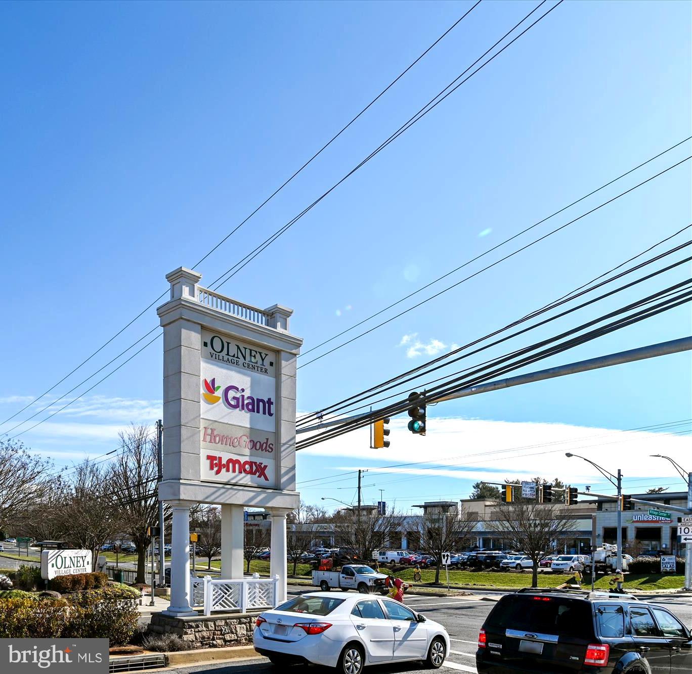 DELLABROOKE FOREST - Residential