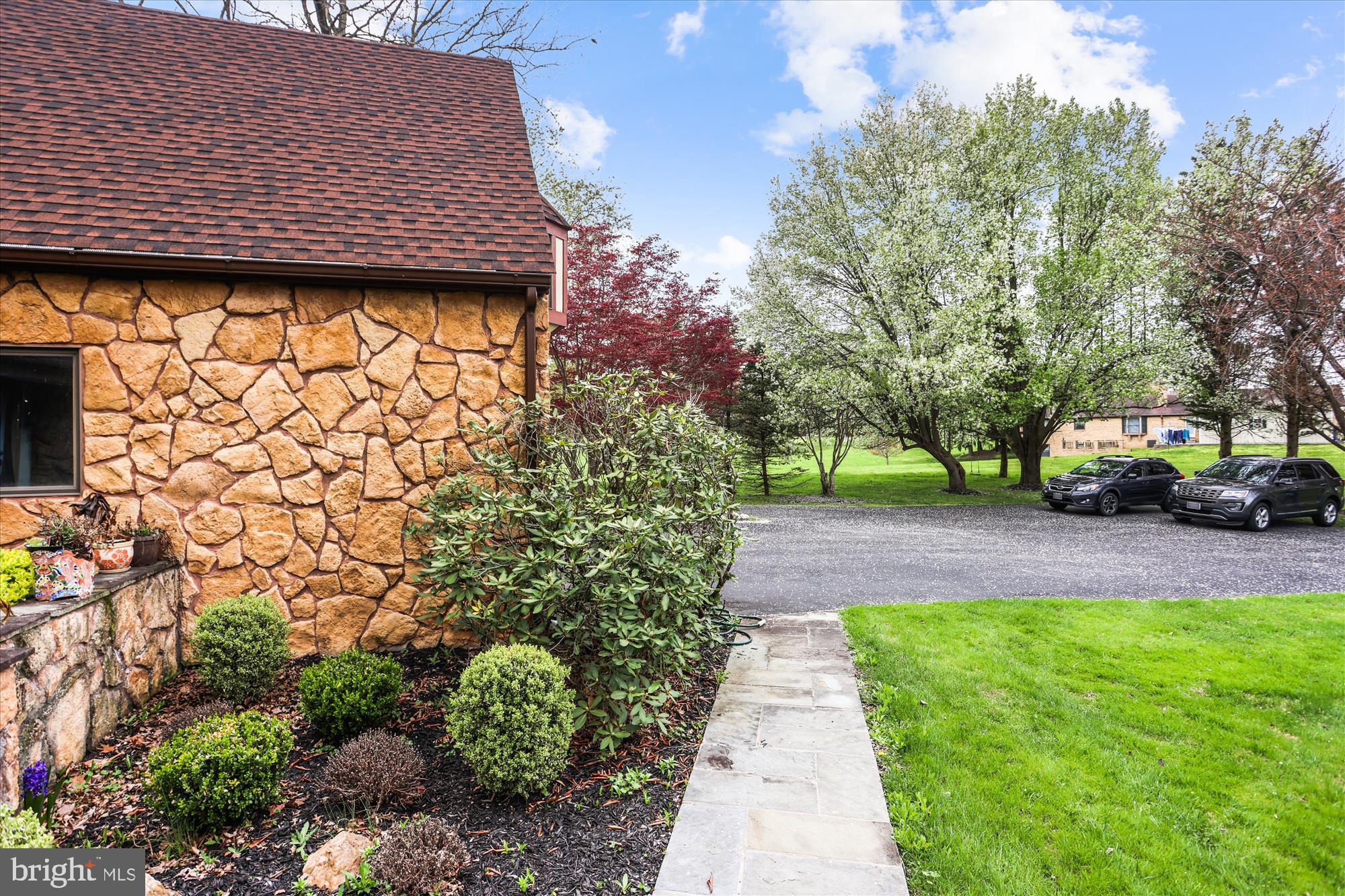 DELLABROOKE FOREST - Residential