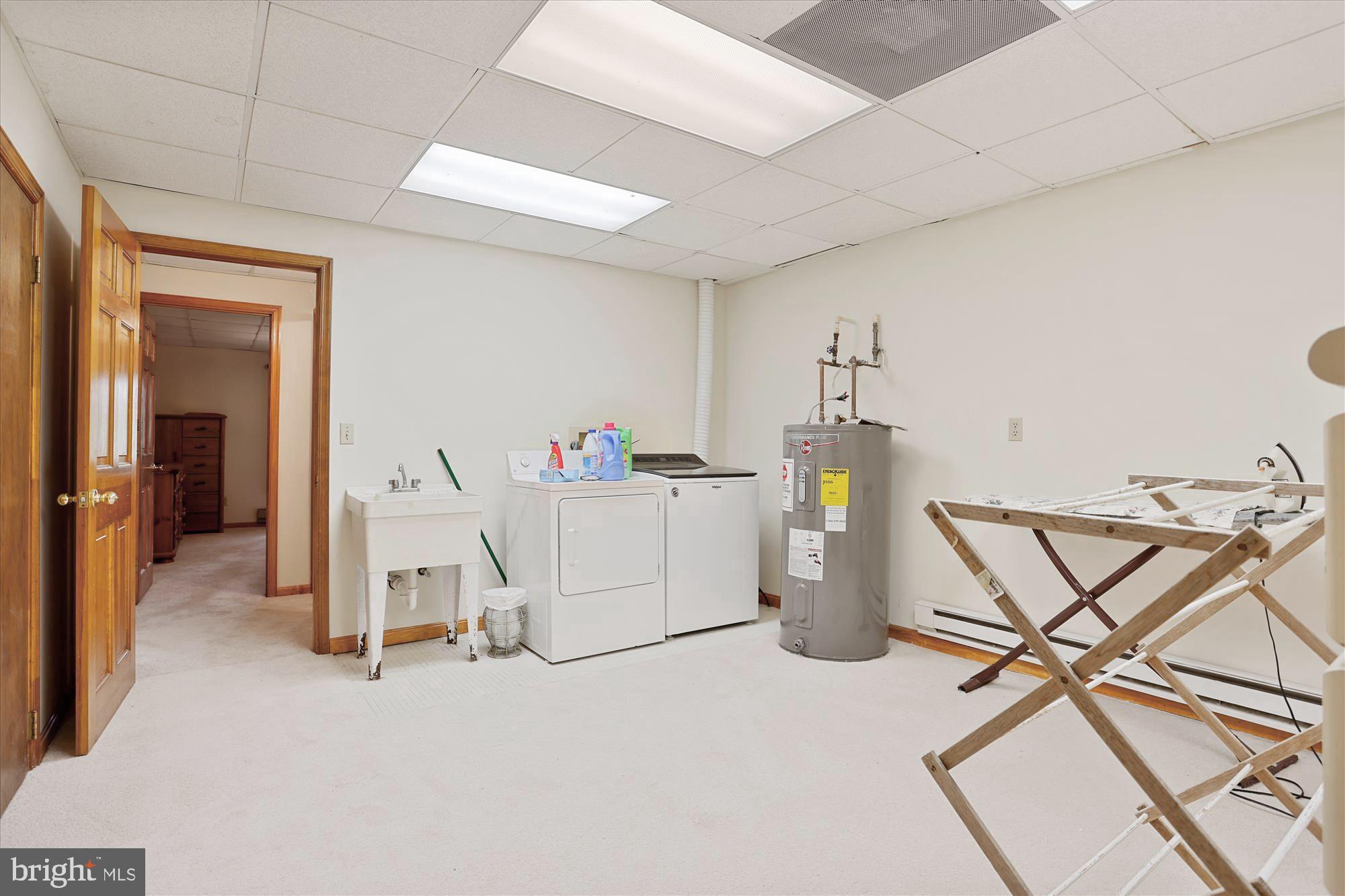 DELLABROOKE FOREST - Residential