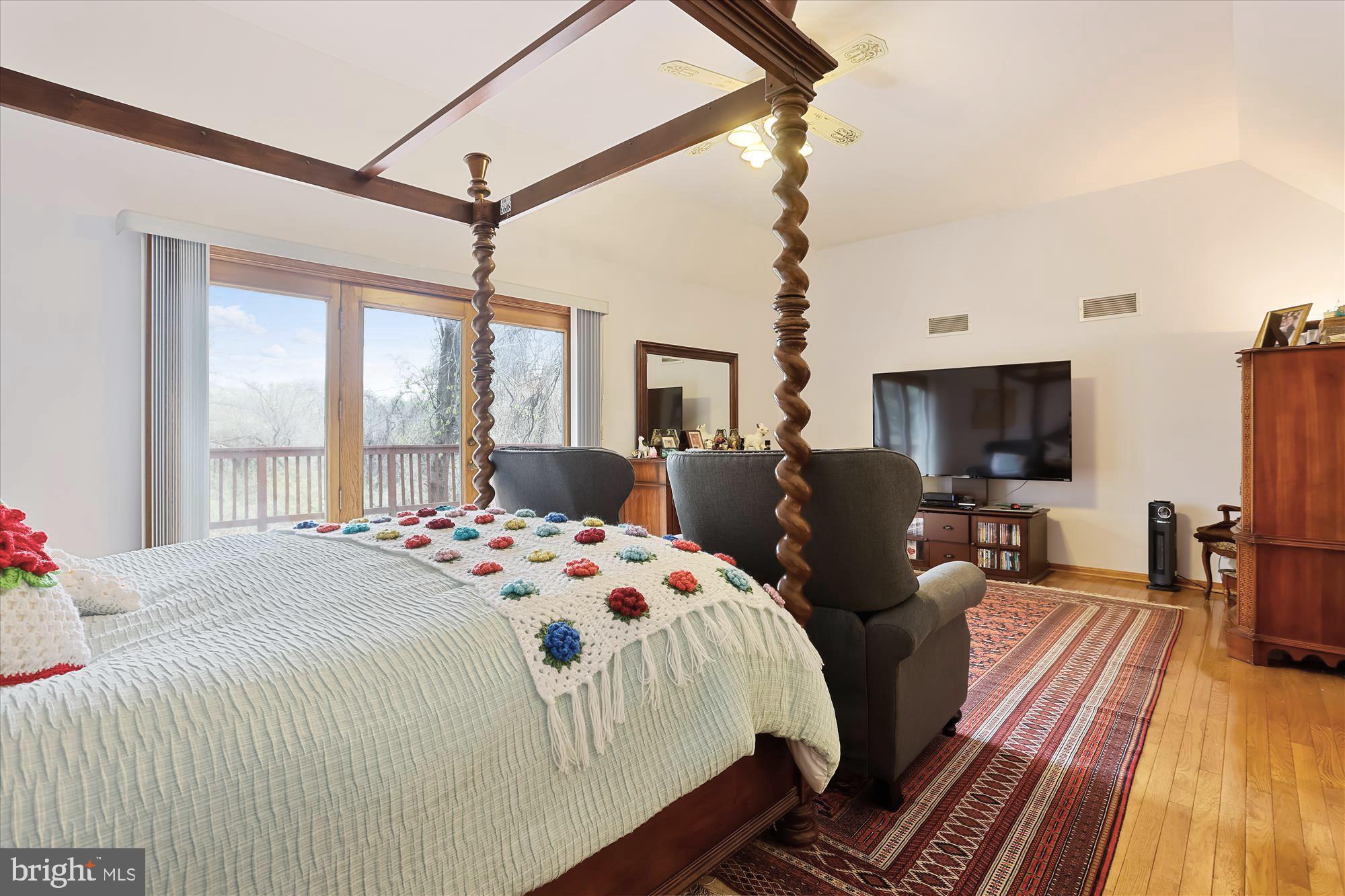 DELLABROOKE FOREST - Residential