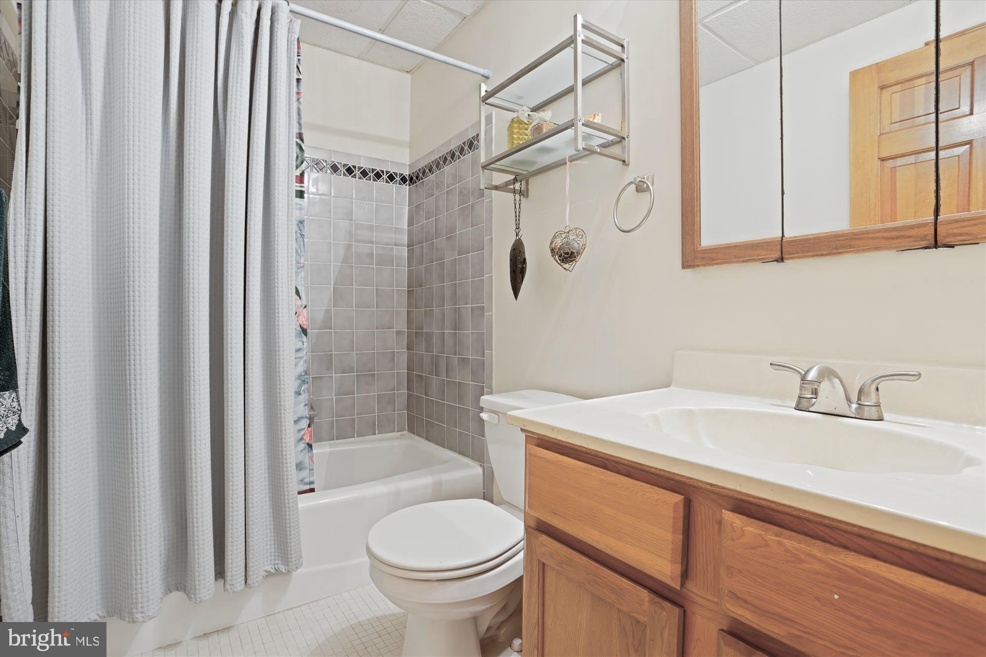 DELLABROOKE FOREST - Residential