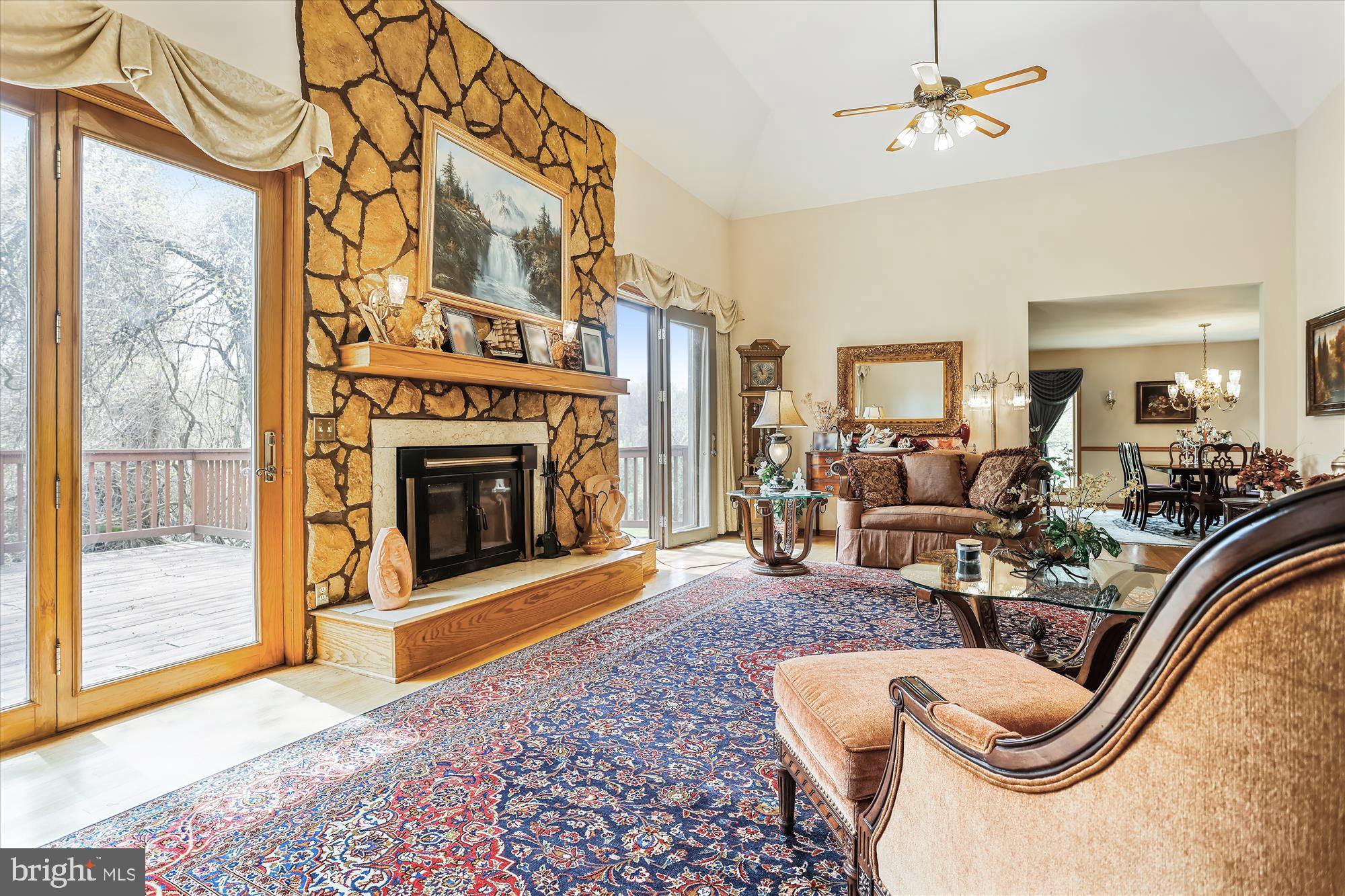 DELLABROOKE FOREST - Residential