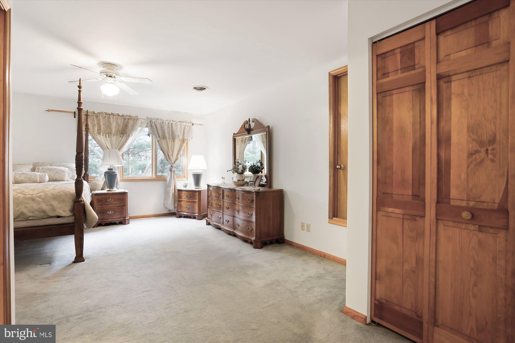 DELLABROOKE FOREST - Residential