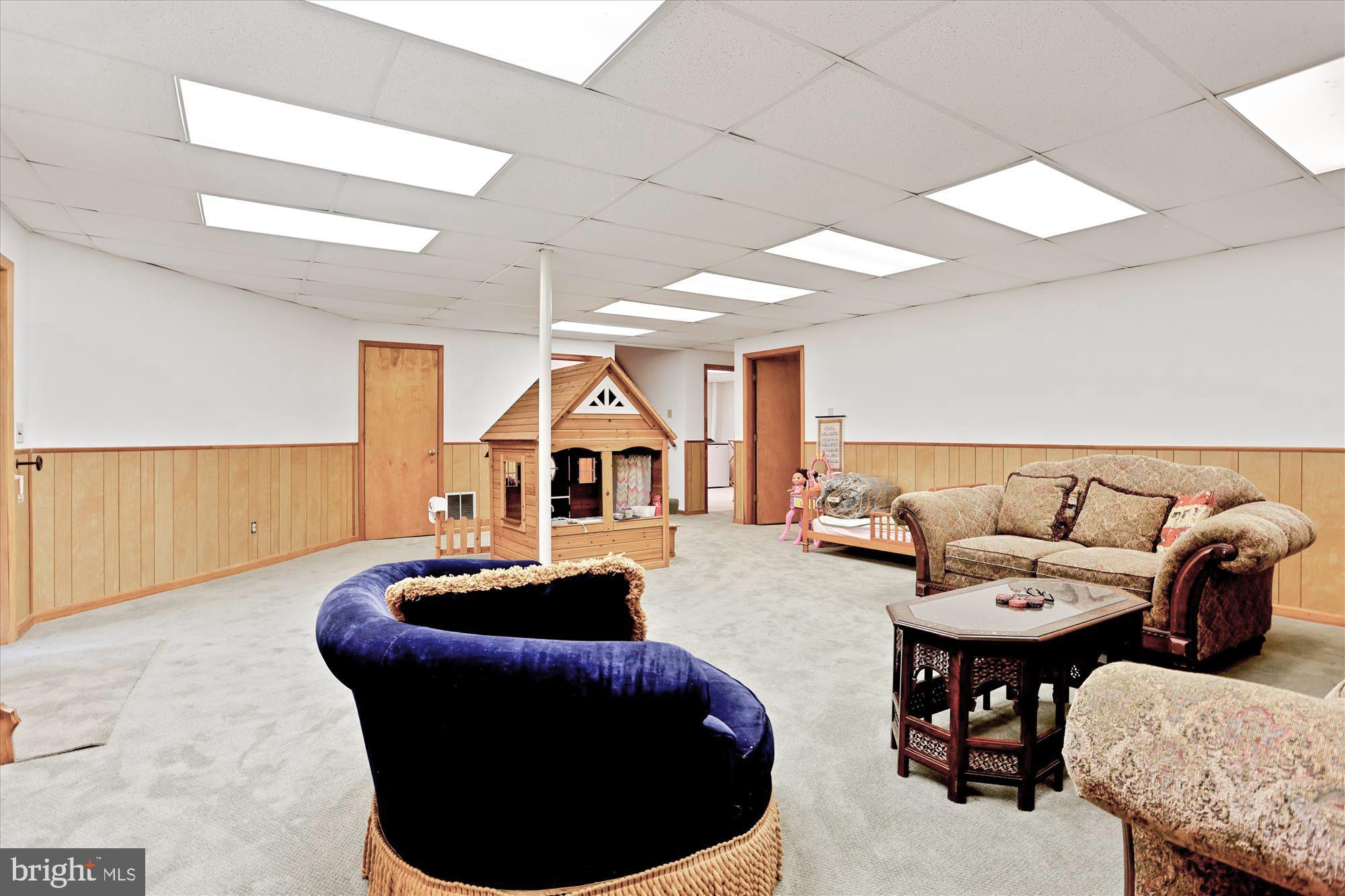 DELLABROOKE FOREST - Residential