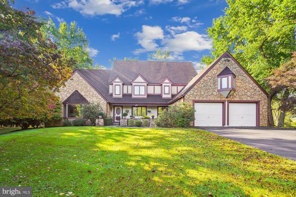 Photo of 1600 Gold Mine Road, BROOKEVILLE, MD 20833 (MLS # MDMC2204534)