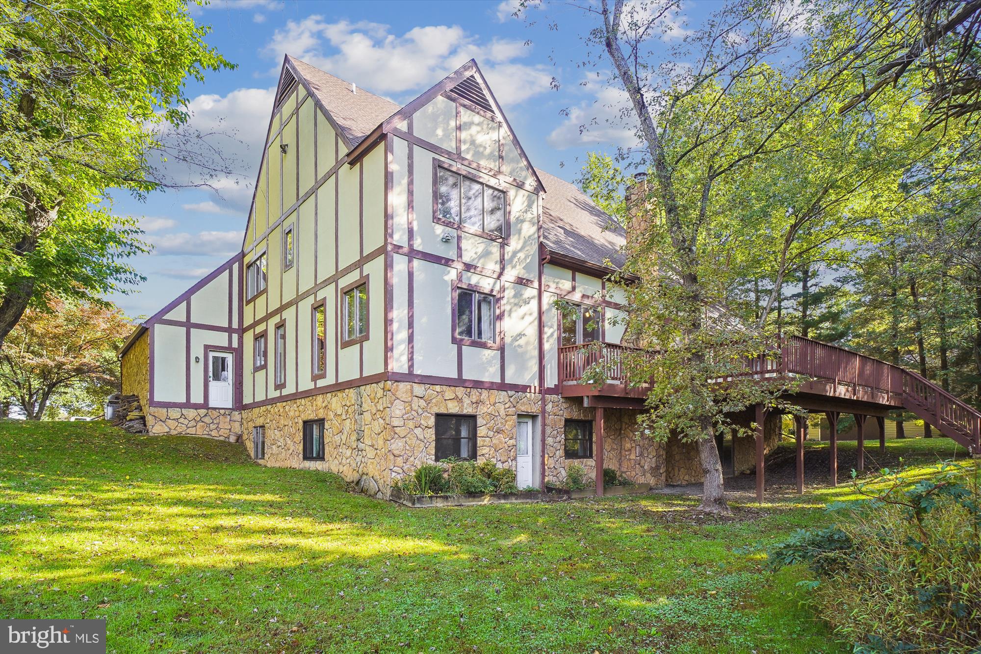 DELLABROOKE FOREST - Residential