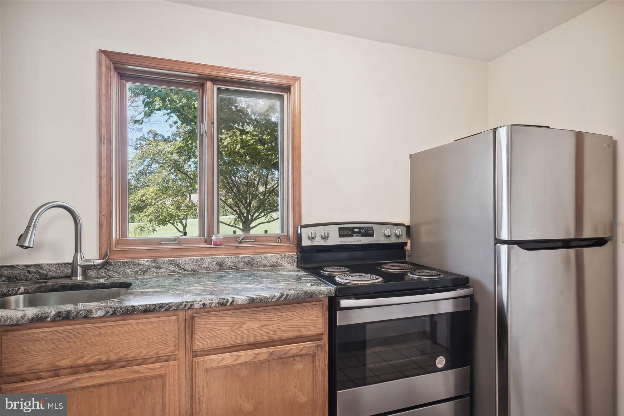 DELLABROOKE FOREST - Residential