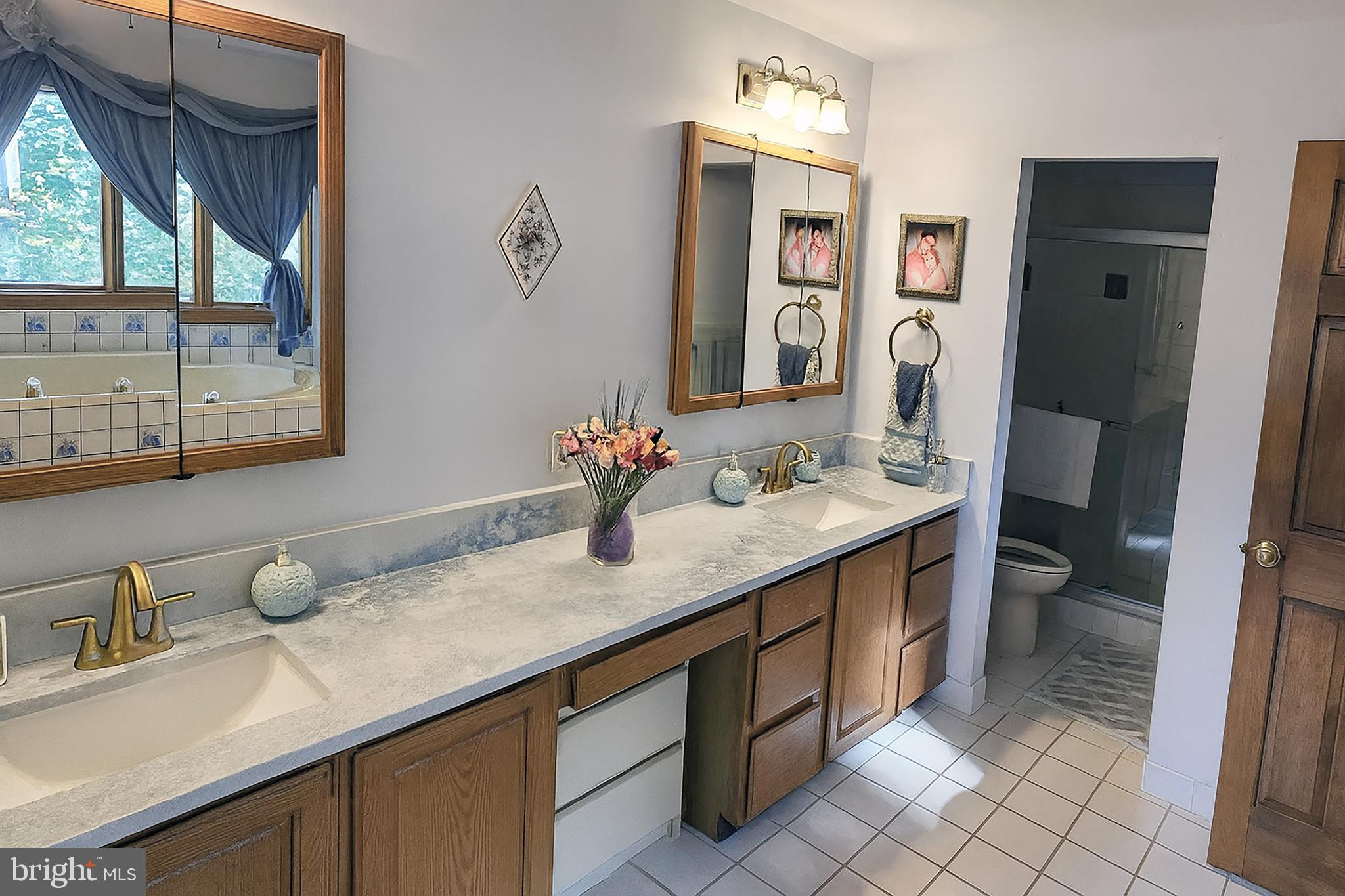 DELLABROOKE FOREST - Residential