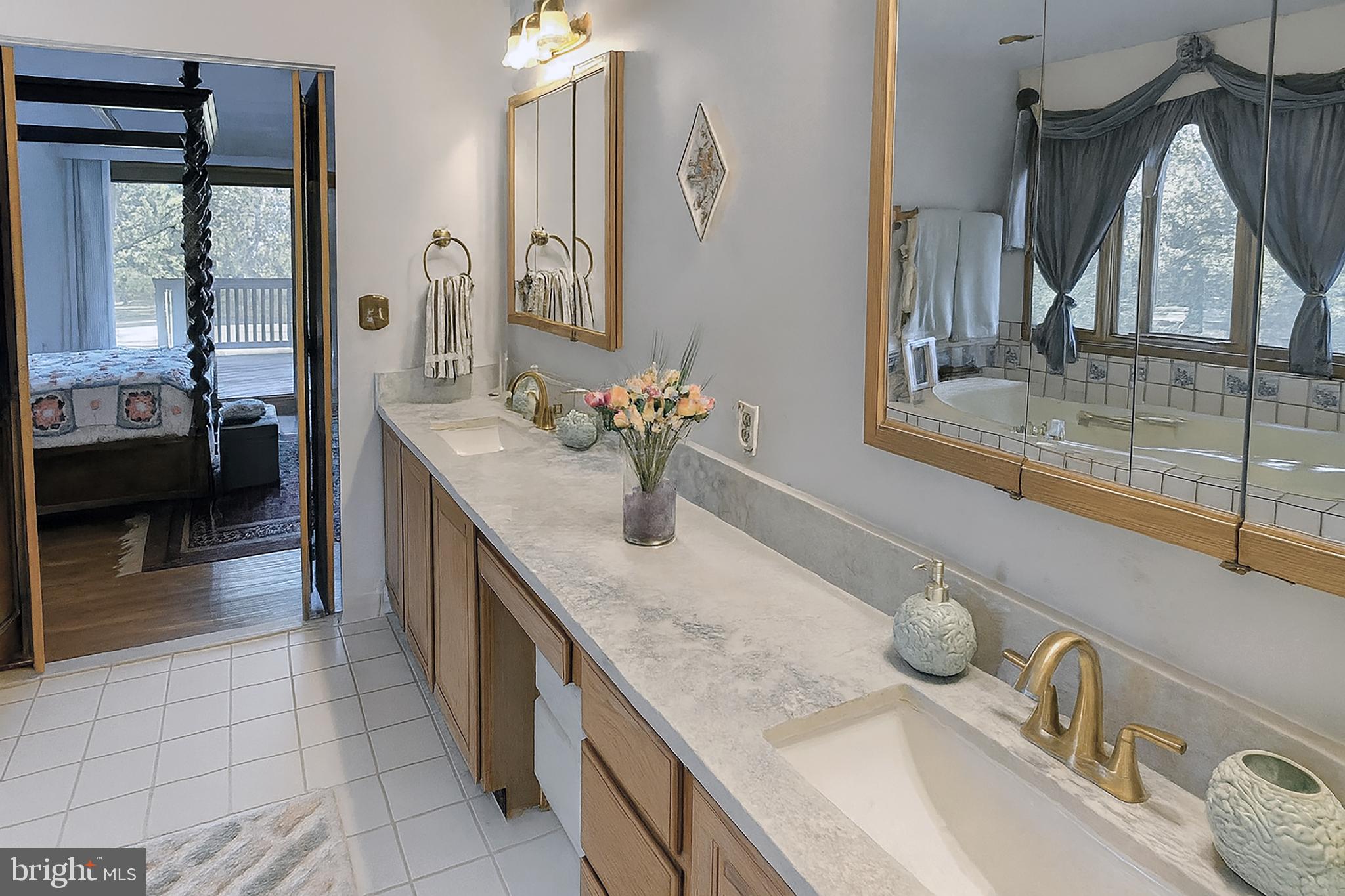 DELLABROOKE FOREST - Residential