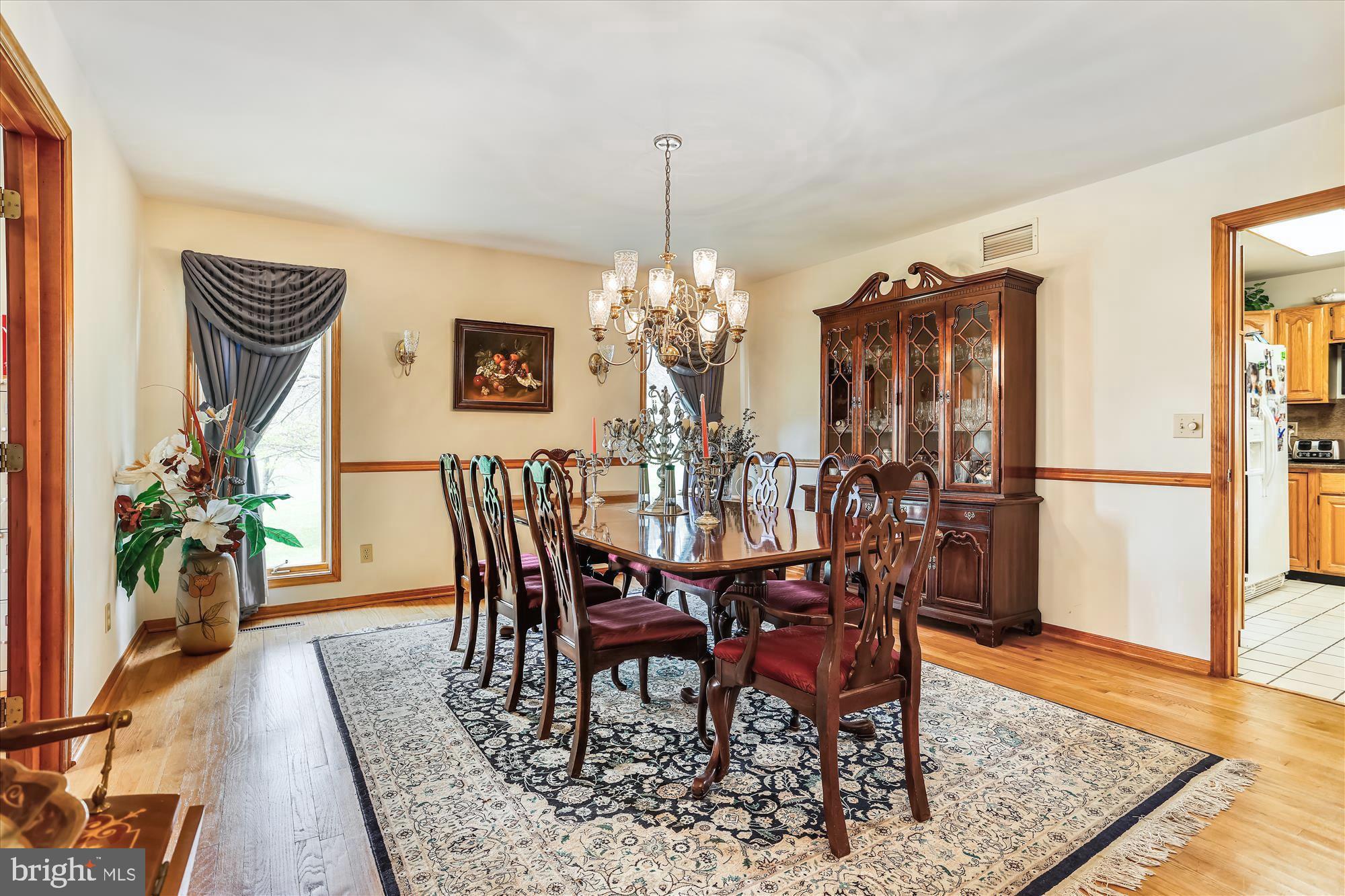 DELLABROOKE FOREST - Residential