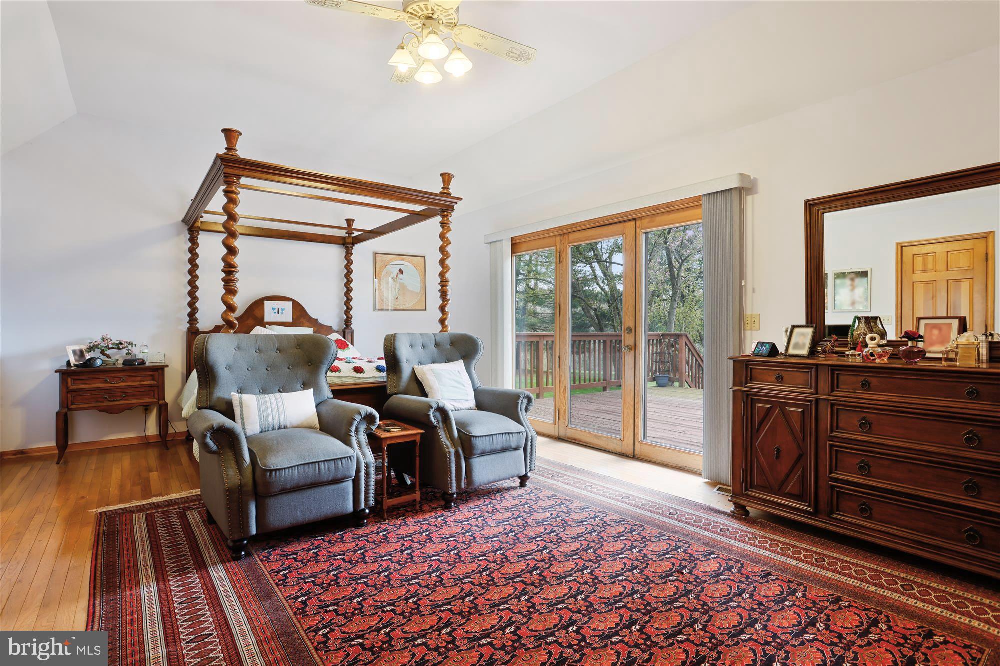 DELLABROOKE FOREST - Residential