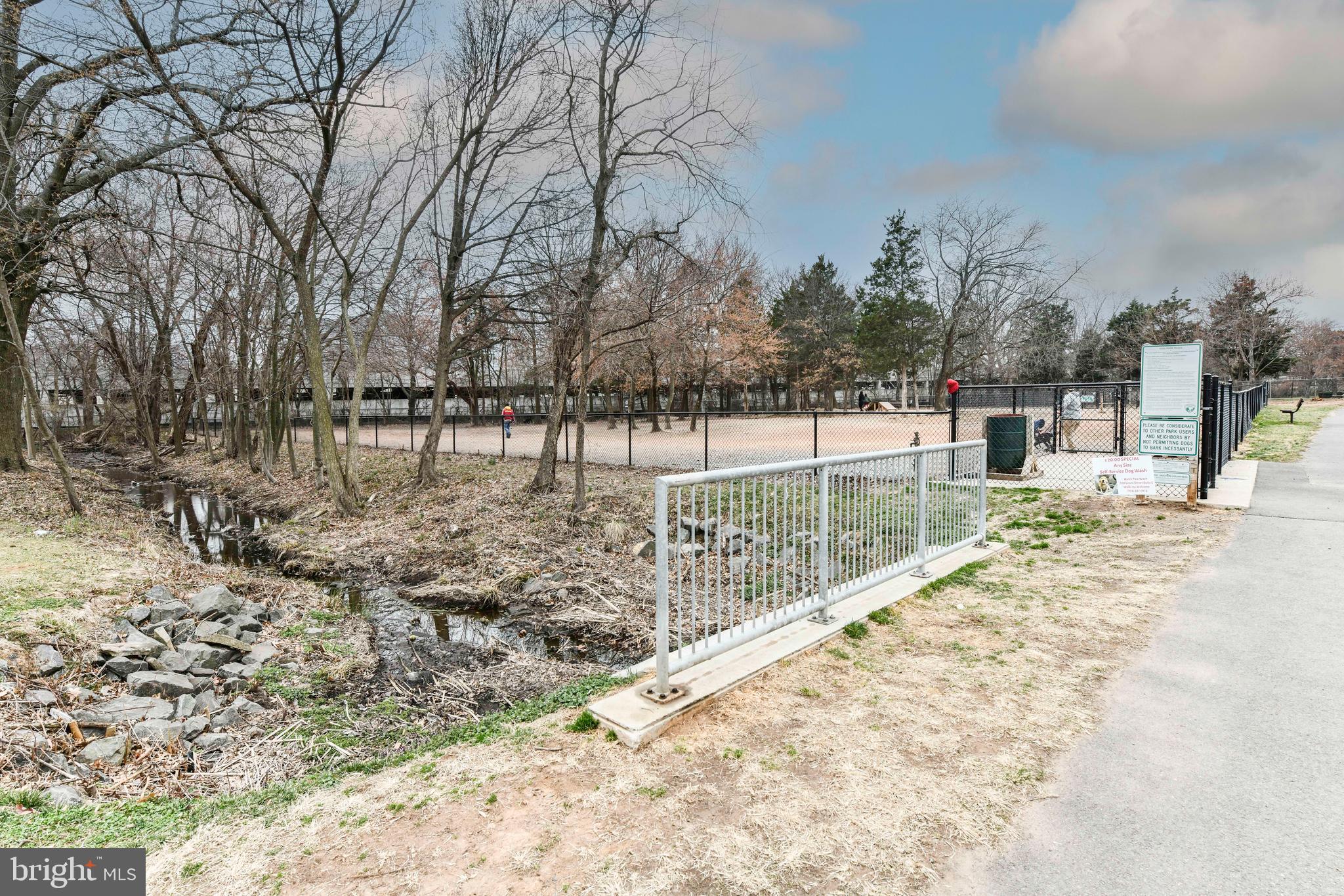 COURTS OF CHANDON - Residential