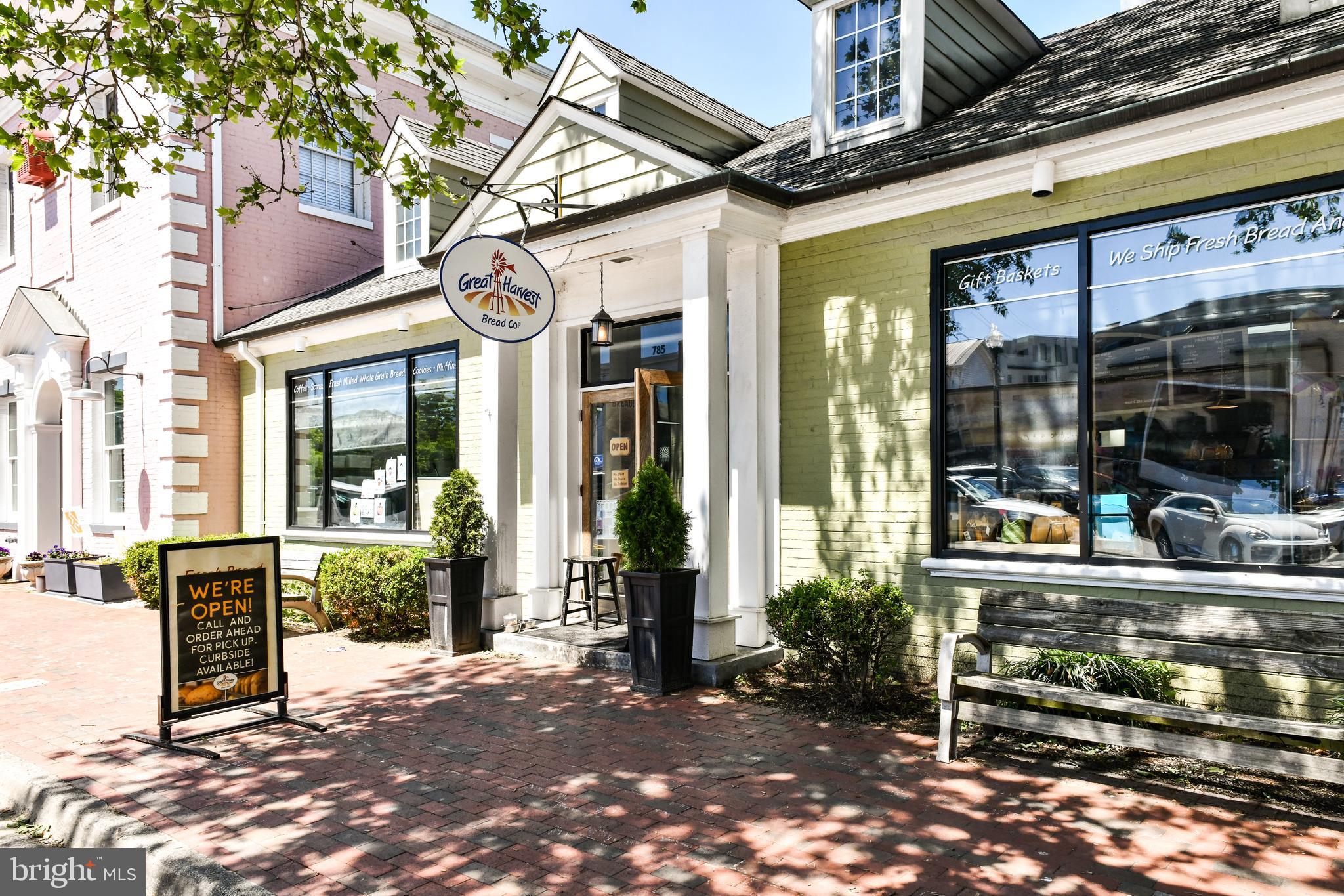 COURTS OF CHANDON - Residential