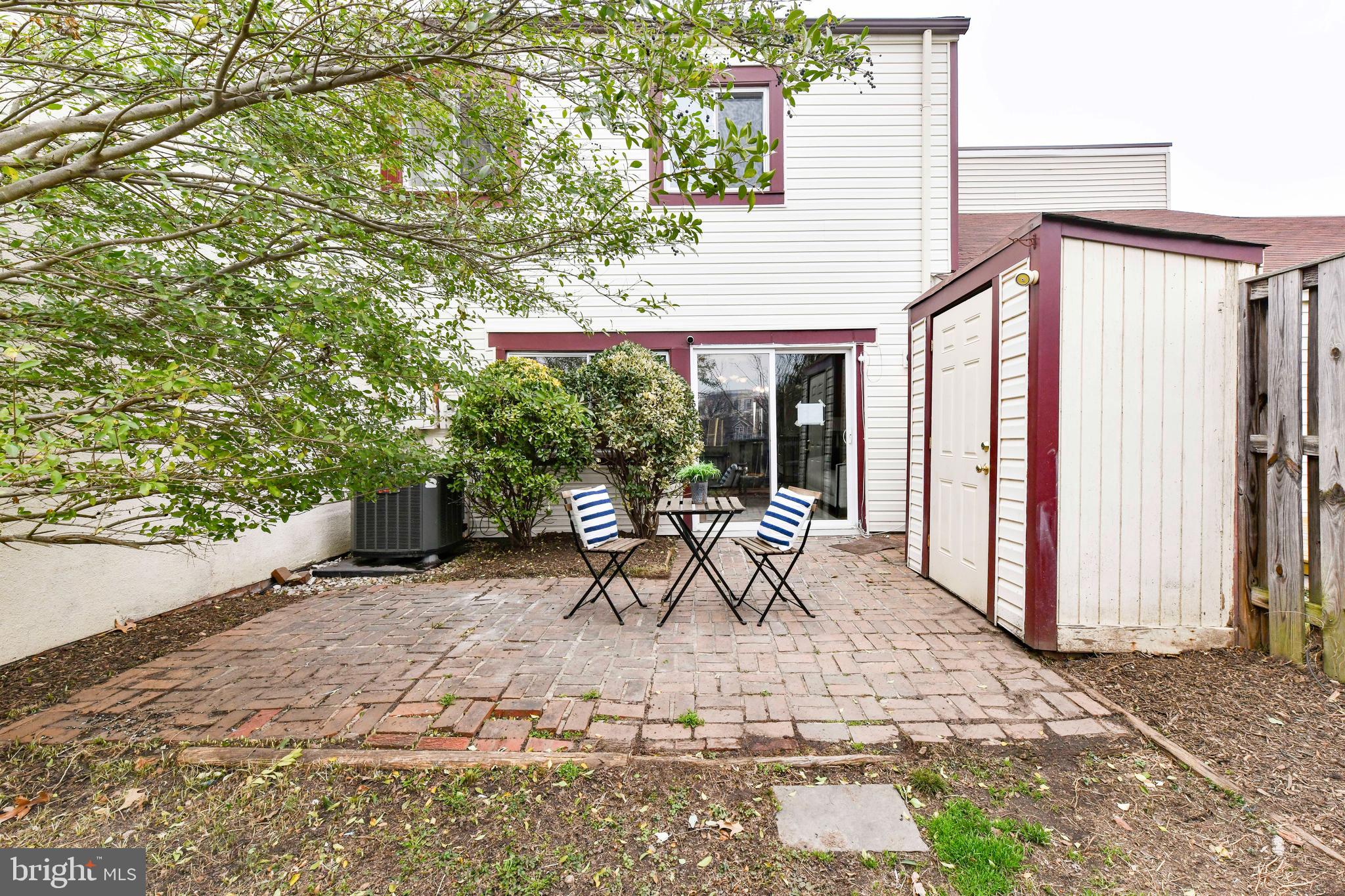 COURTS OF CHANDON - Residential