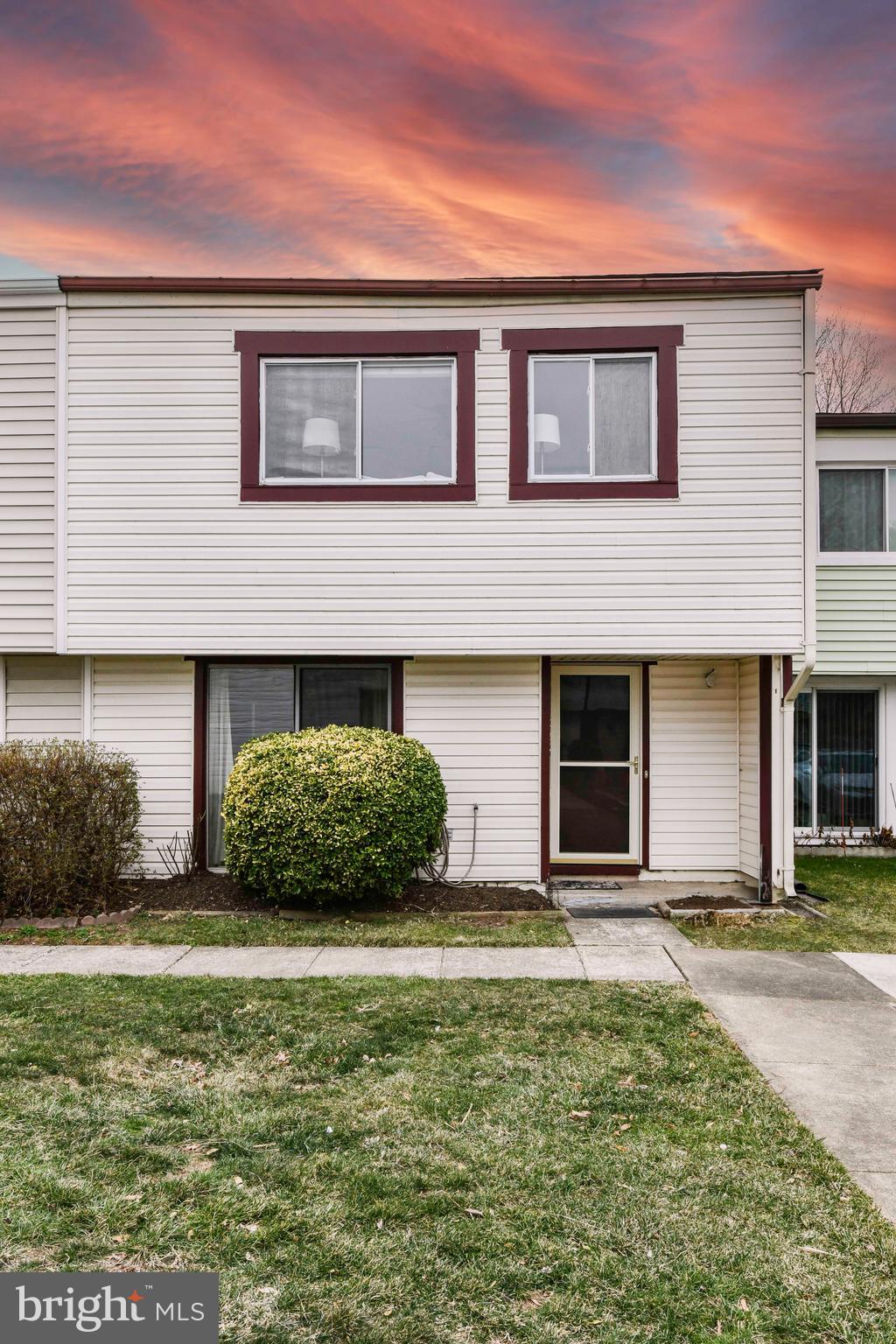 COURTS OF CHANDON - Residential